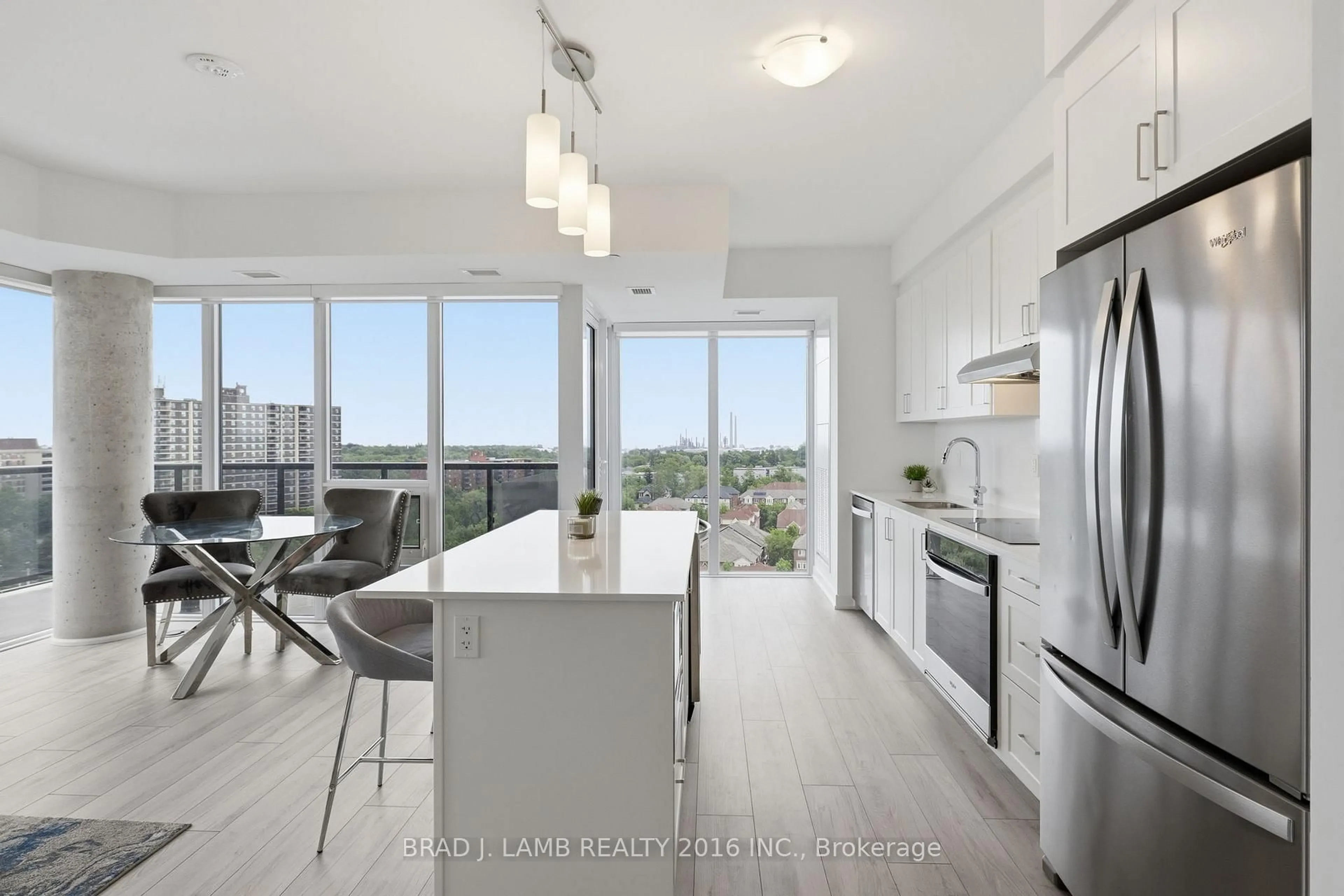 Open concept kitchen, unknown for 1035 Southdown Rd #1204, Mississauga Ontario L5J 0A2