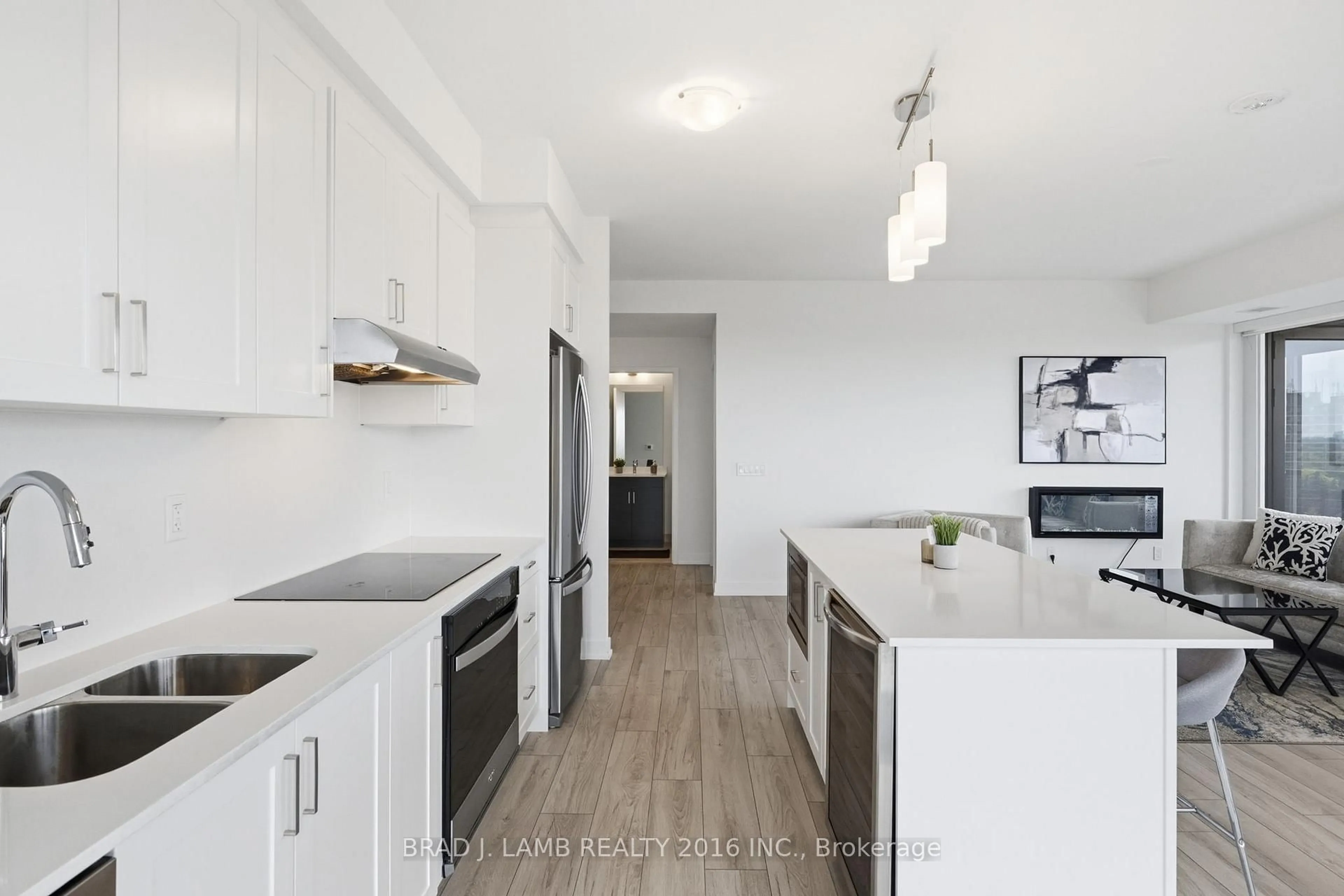 Contemporary kitchen, unknown for 1035 Southdown Rd #1204, Mississauga Ontario L5J 0A2