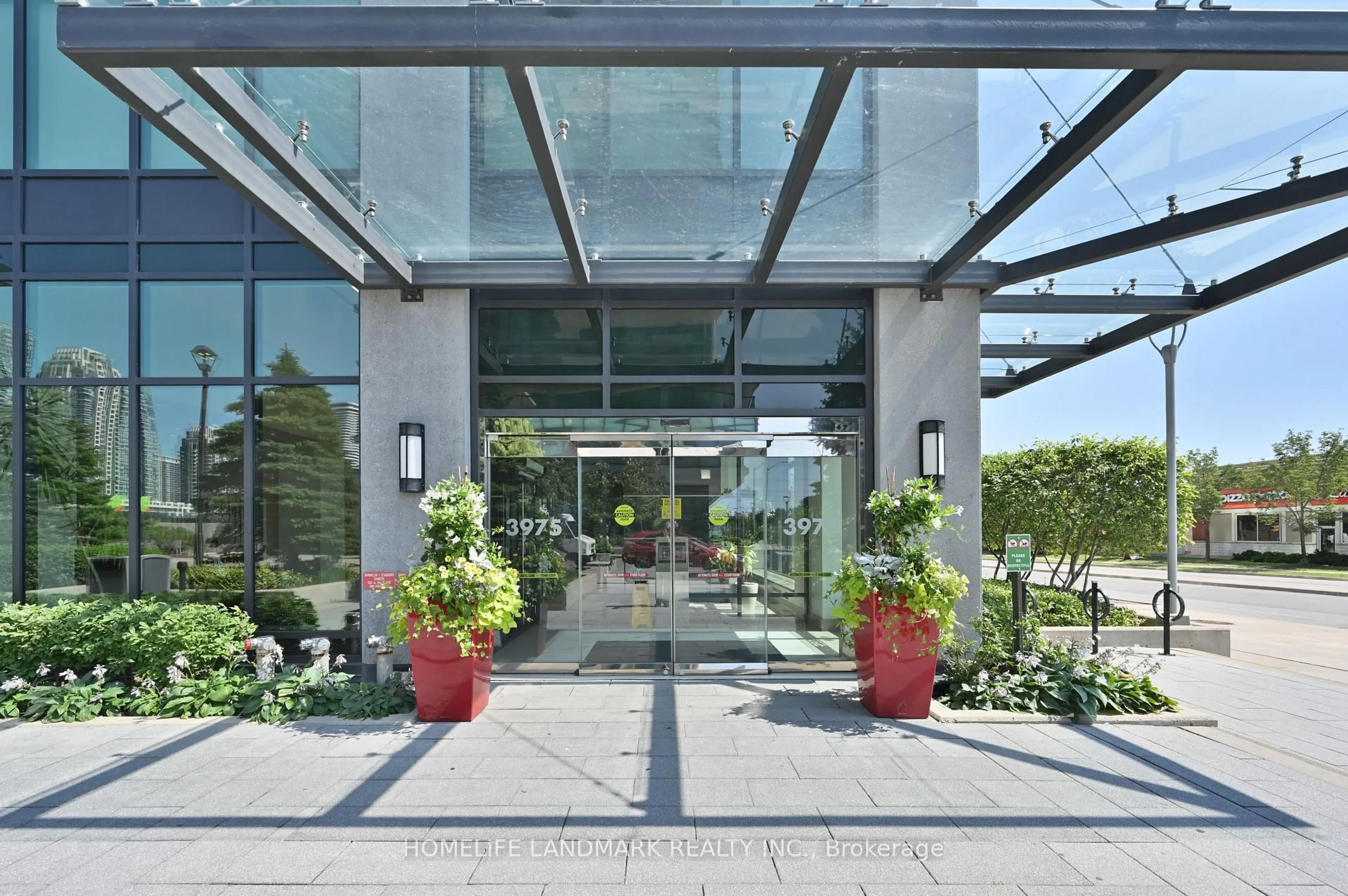 Indoor foyer for 3975 Grand Park Dr #702, Mississauga Ontario L5B 0K4