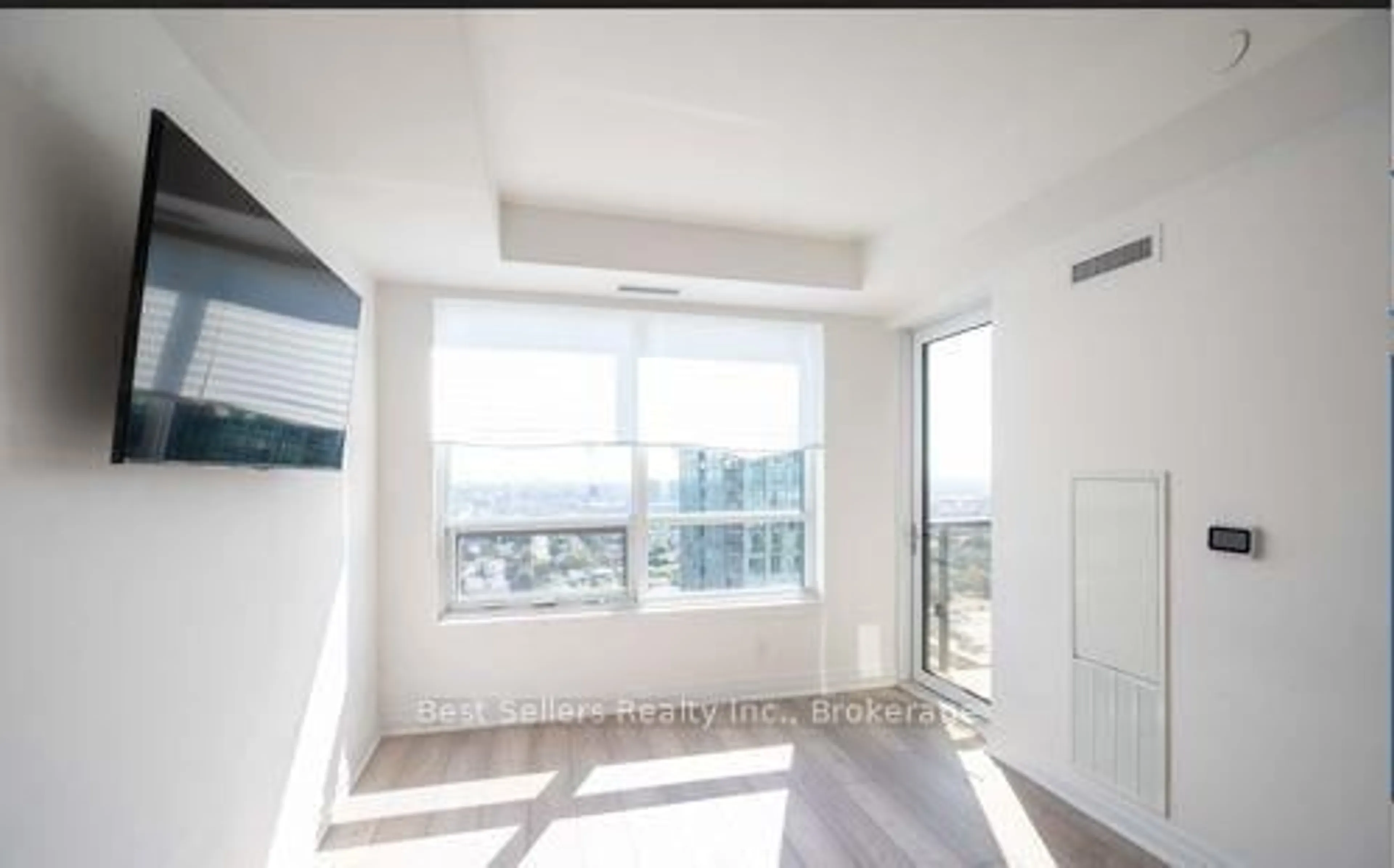 A pic of a room for 36 Elm Dr #2406, Mississauga Ontario L5B 1L9