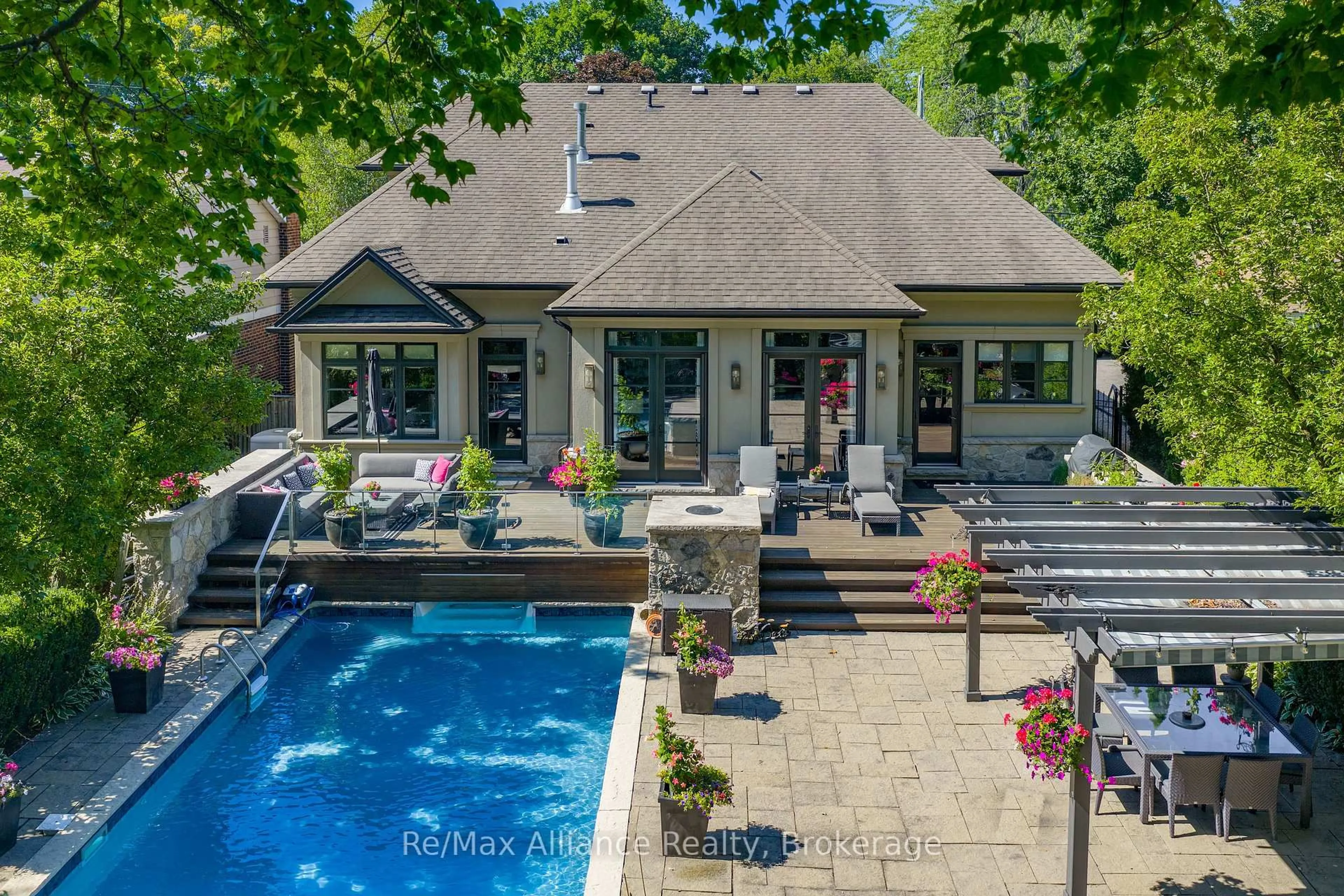 Unknown for 379 River Side Dr, Oakville Ontario L6K 3N6