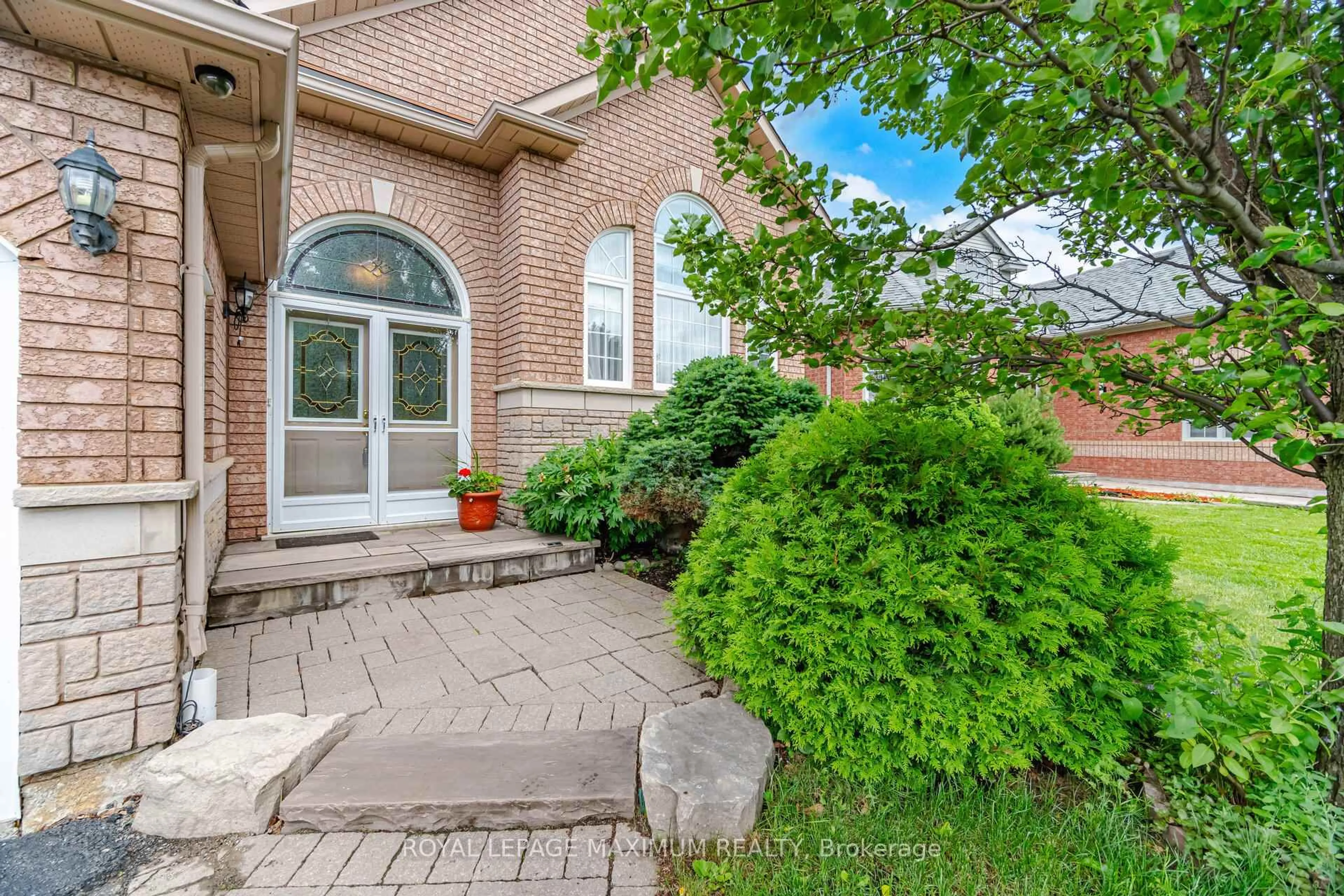 Unknown for 34 Kirkwood Cres, Caledon Ontario L7C 1B8
