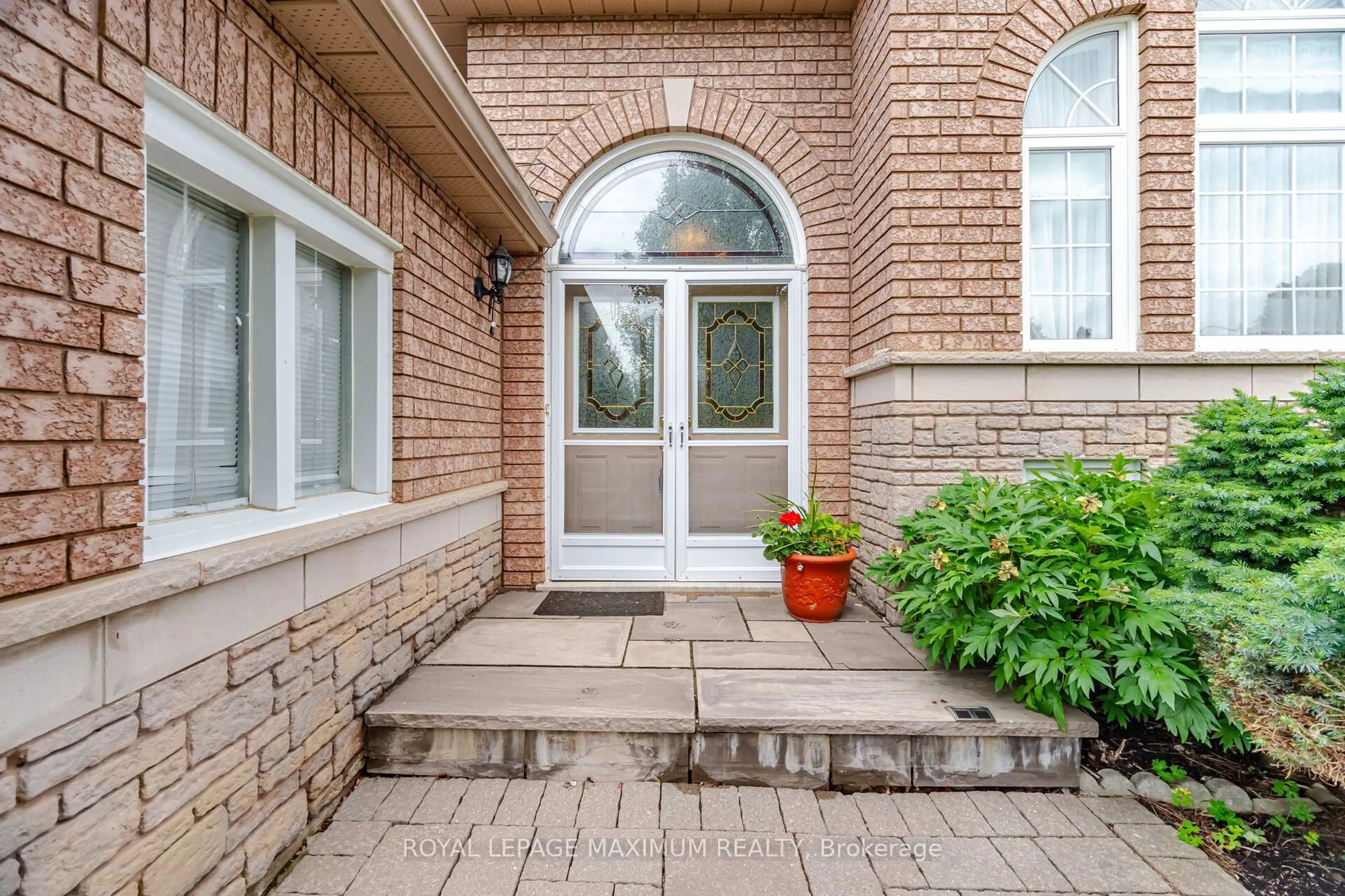 Unknown for 34 Kirkwood Cres, Caledon Ontario L7C 1B8
