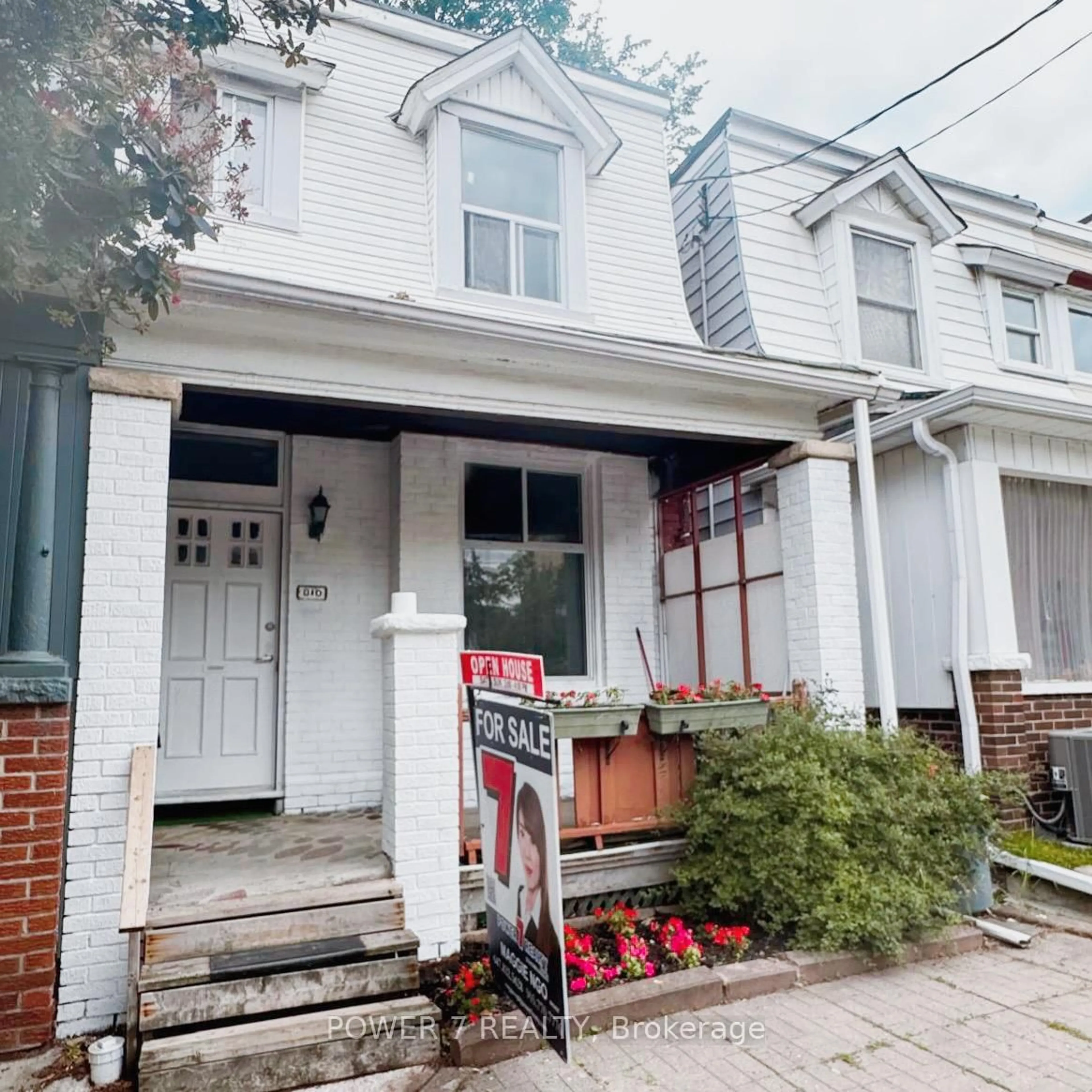 Home with brick exterior material, street for 810 Ossington Ave, Toronto Ontario M6G 3V1
