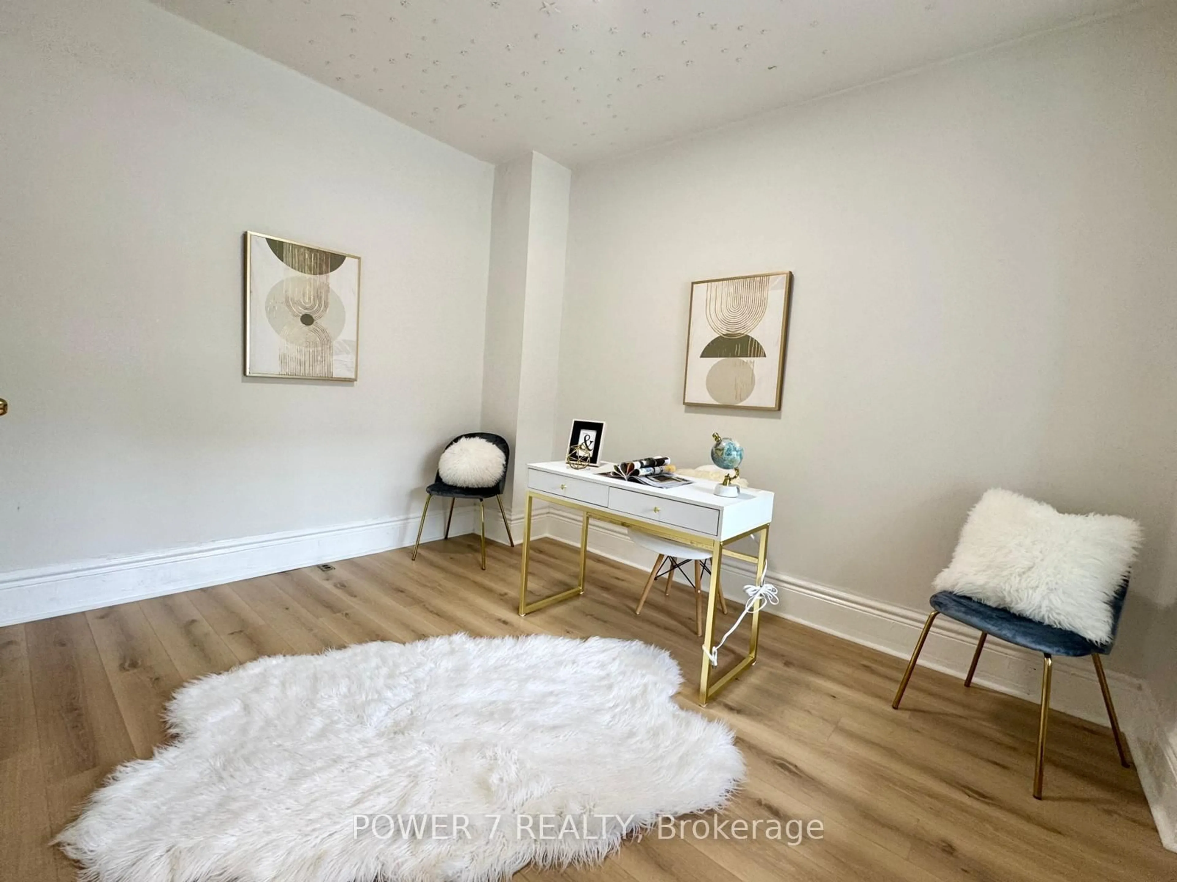 A pic of a room for 810 Ossington Ave, Toronto Ontario M6G 3V1