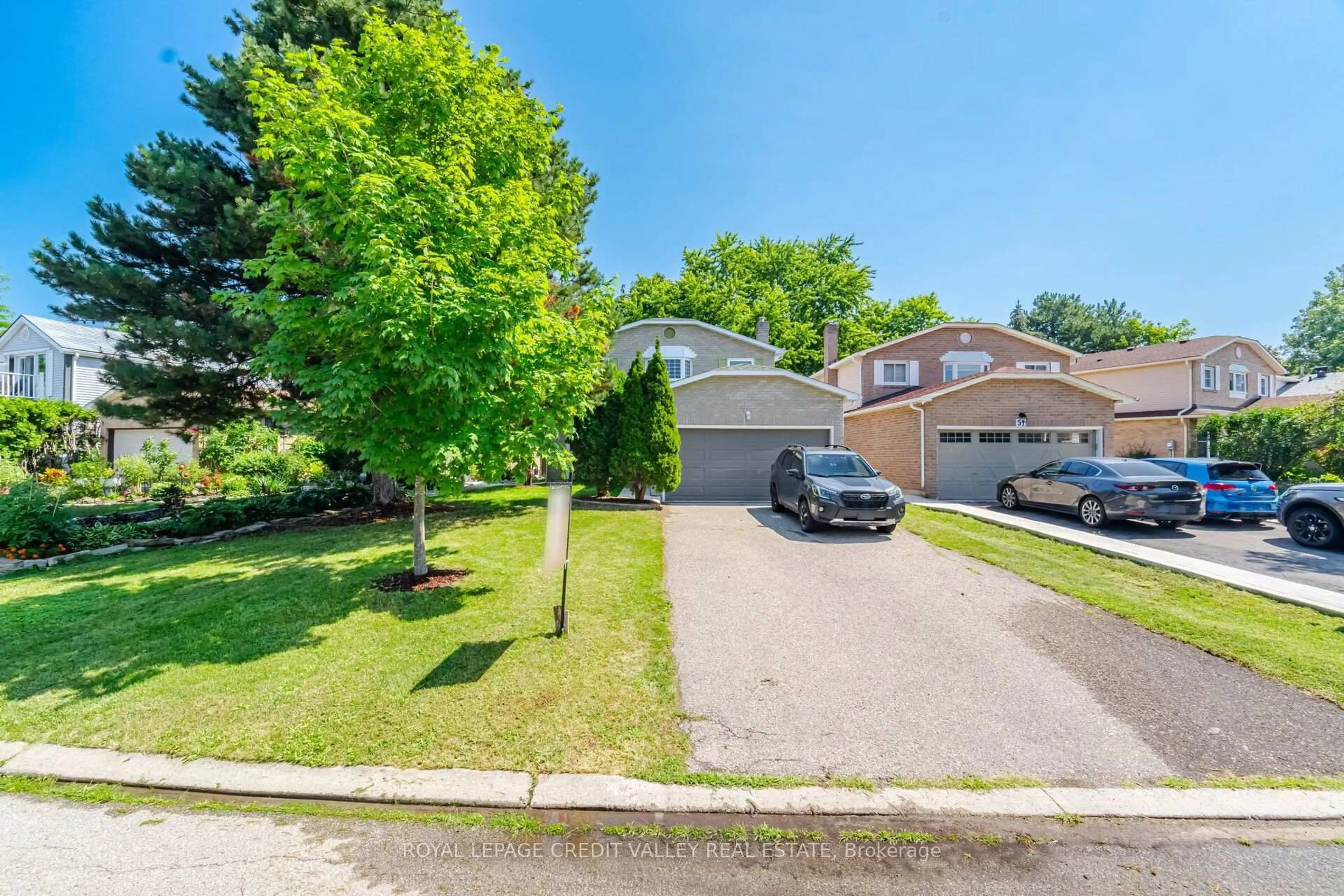 A pic from outside/outdoor area/front of a property/back of a property/a pic from drone, street for 49 Sutter Ave, Brampton Ontario L6Z 1G6