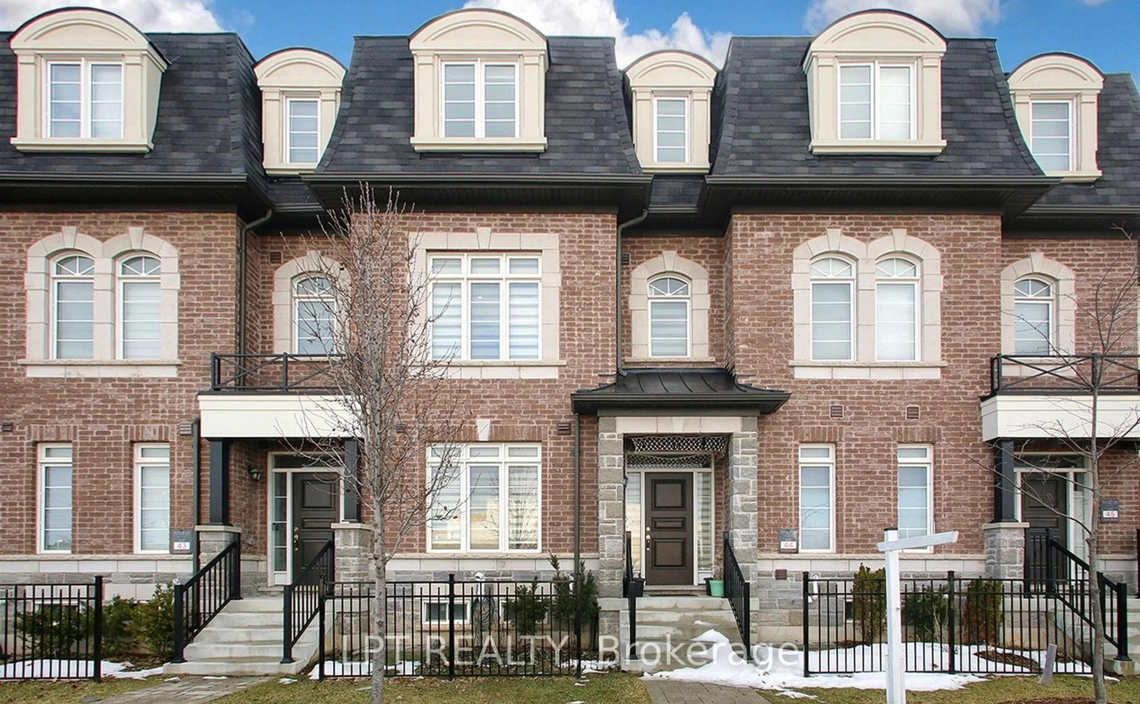 Home with brick exterior material, street for 17 Gilford St, Brampton Ontario L6X 0E4