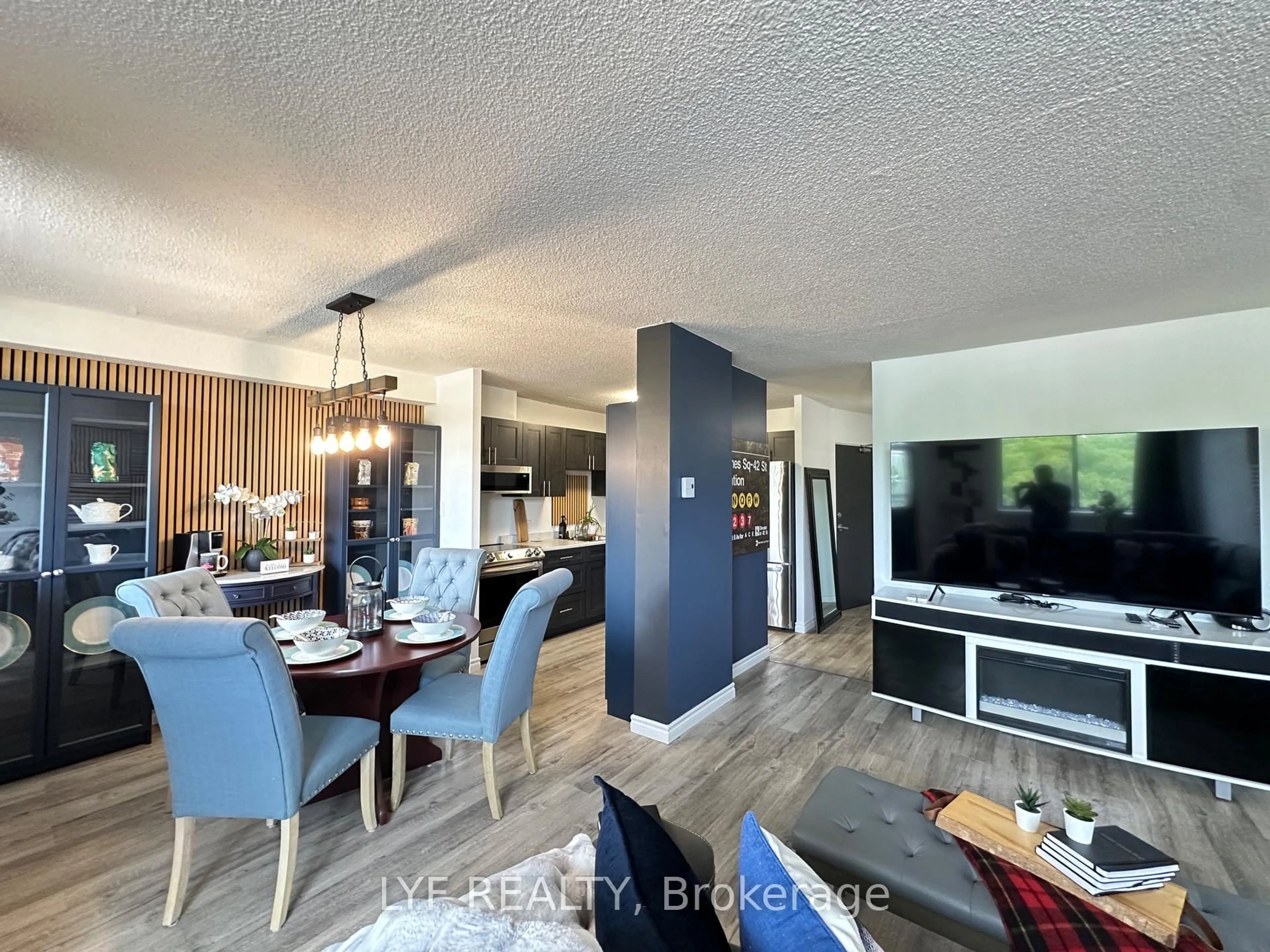 Unknown for 81 MILLSIDE Dr #401, Milton Ontario L9T 3X4