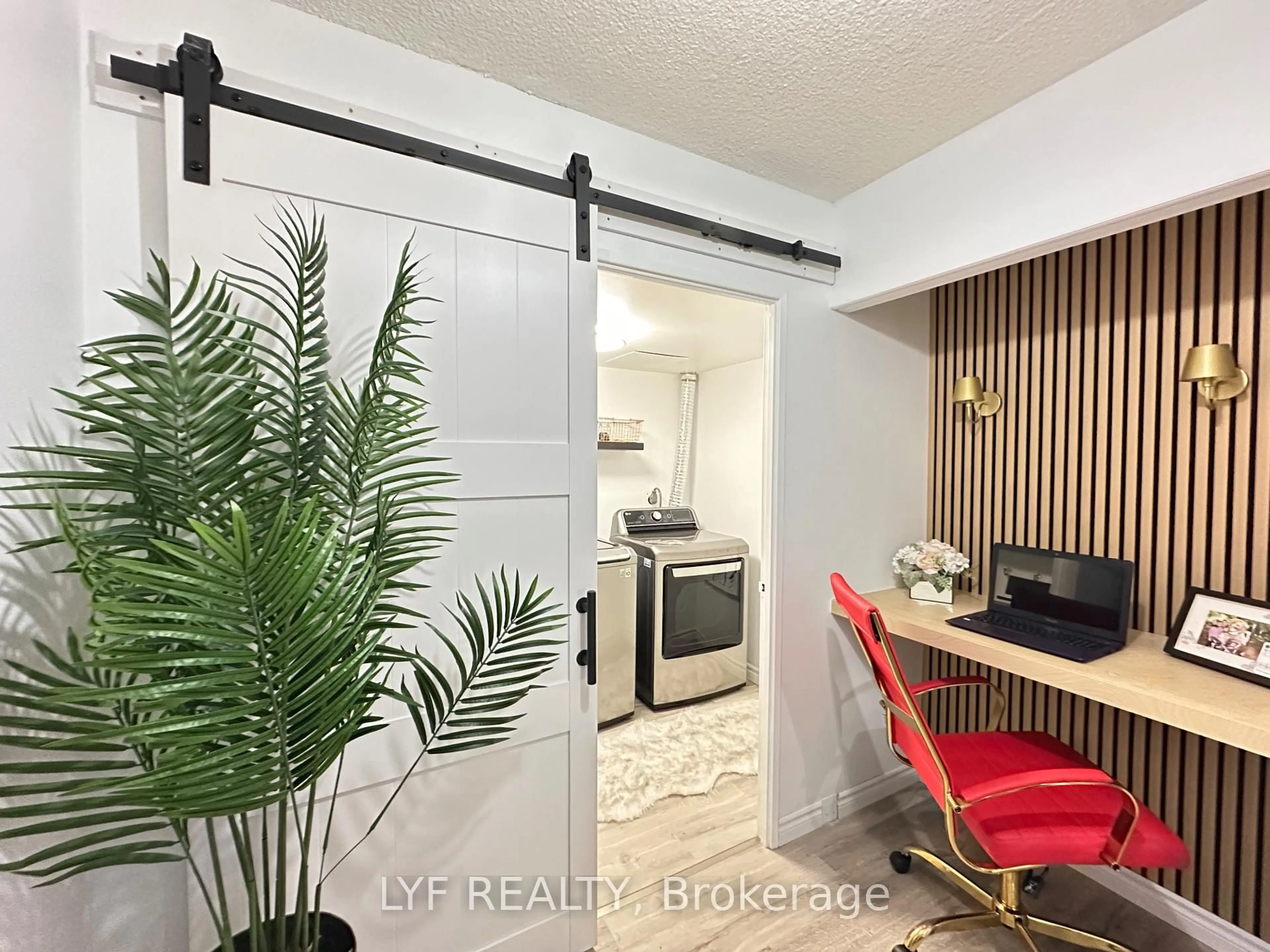 Unknown for 81 MILLSIDE Dr #401, Milton Ontario L9T 3X4