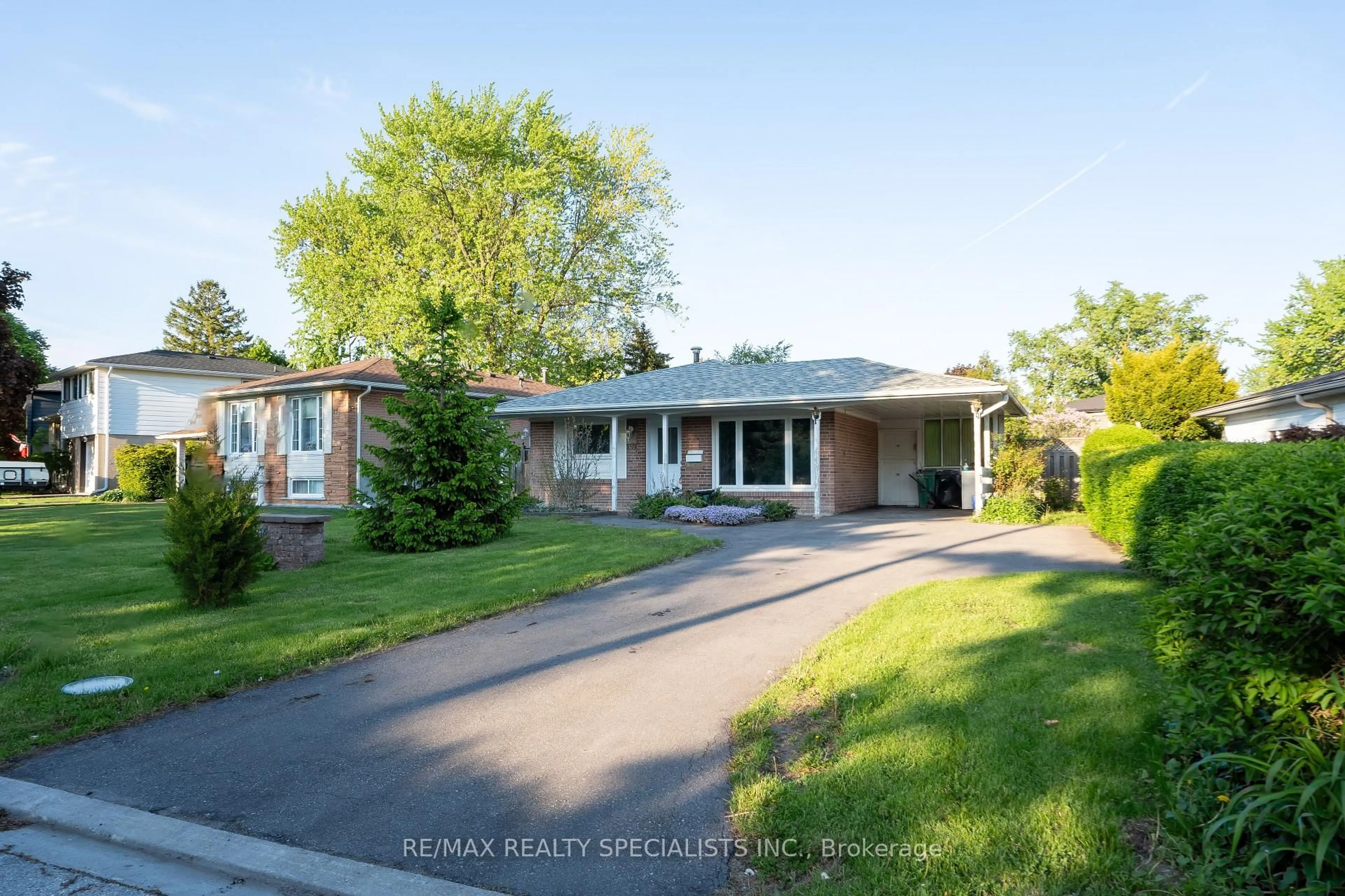 Home with brick exterior material, street for 159 Bartley Bull Pkwy, Brampton Ontario L6W 2K1