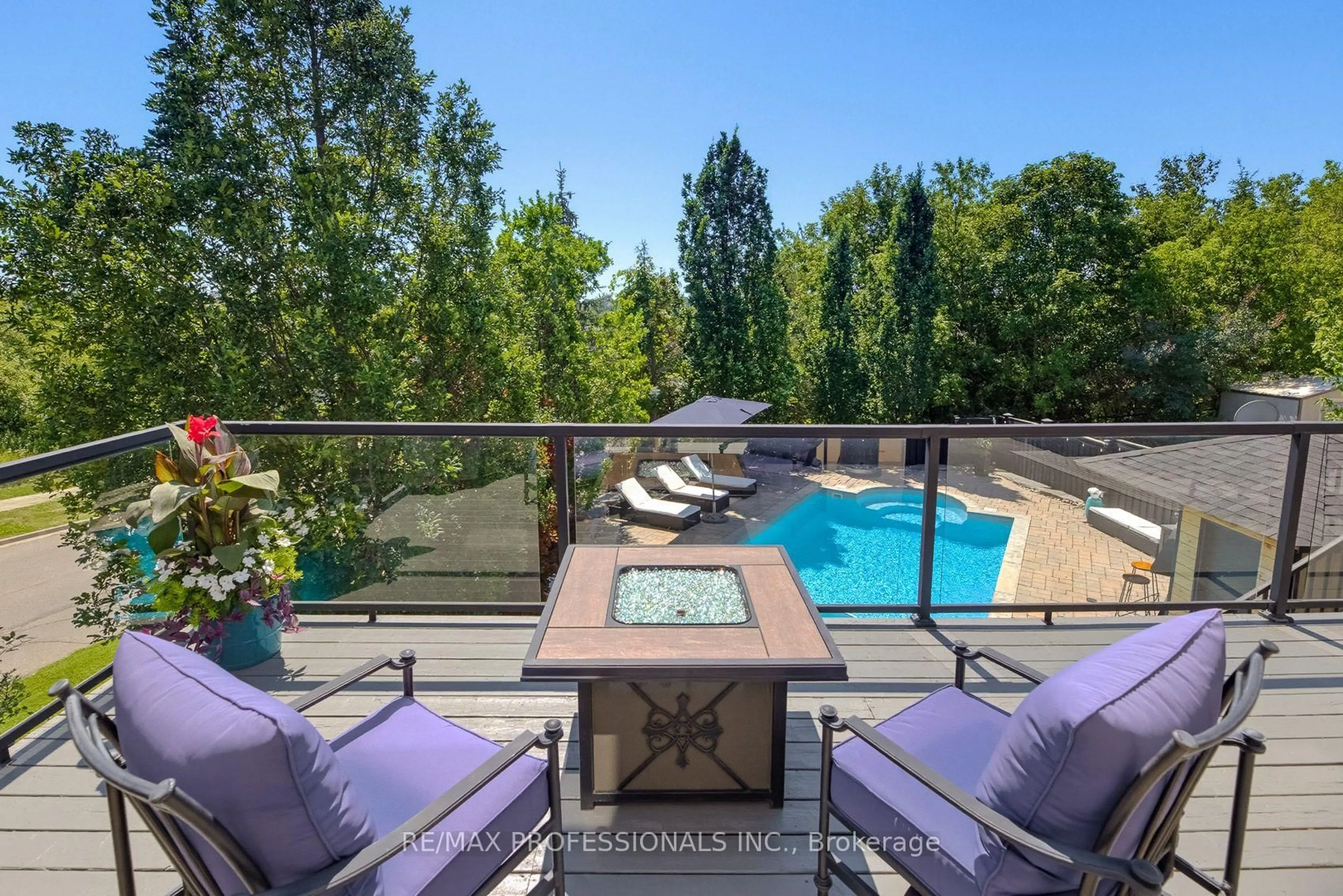 Pool for 80 Silvervalley Dr, Caledon Ontario L7E 2Z1