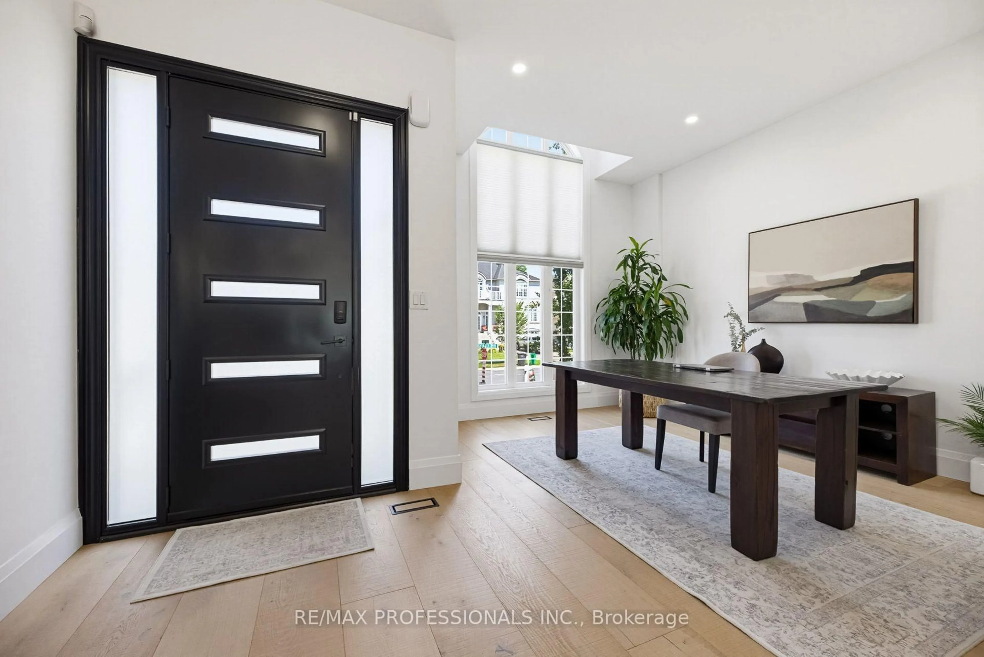 Indoor entryway for 80 Silvervalley Dr, Caledon Ontario L7E 2Z1