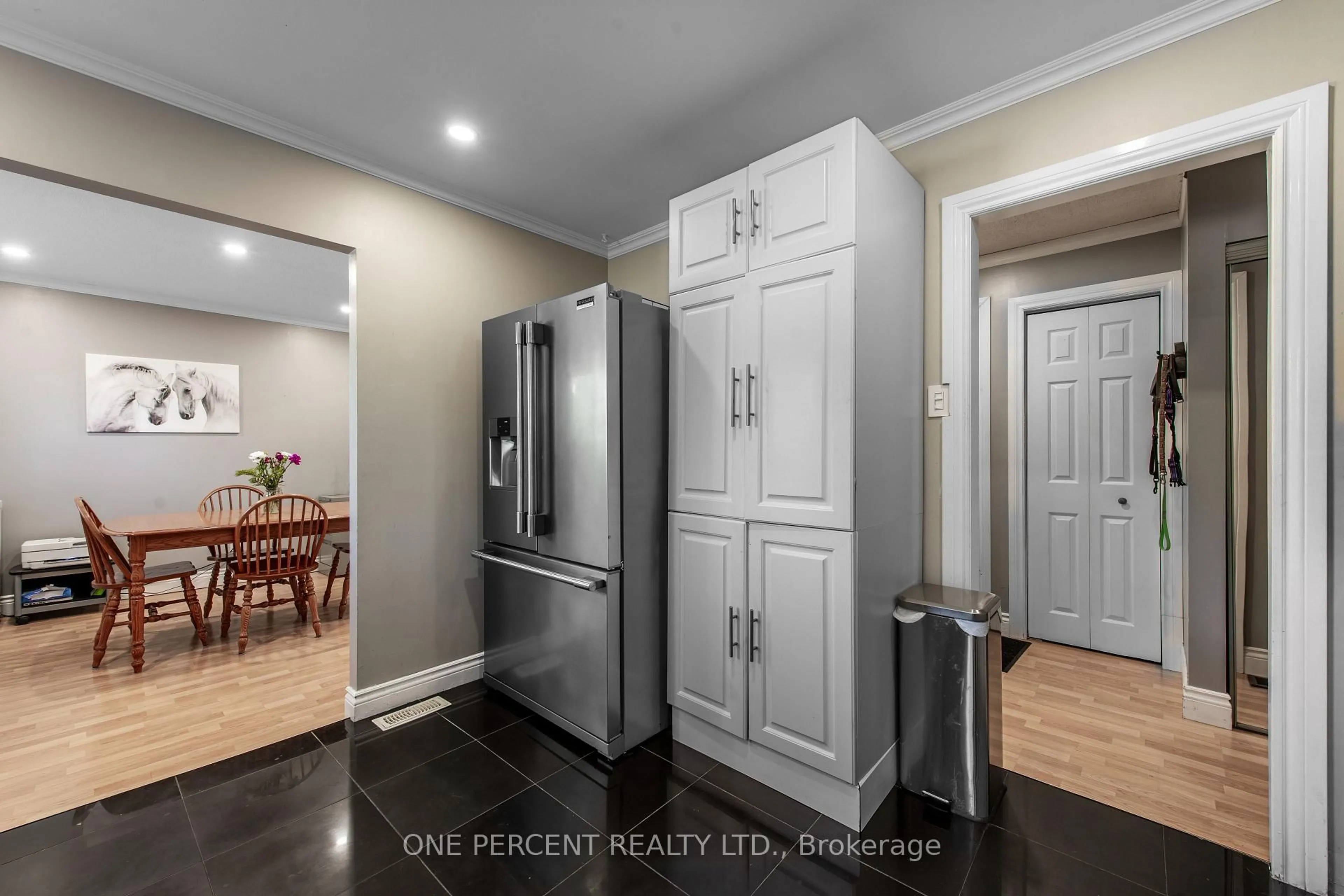 Indoor entryway for 7 Morgandale Cres, Orangeville Ontario L9W 3C6