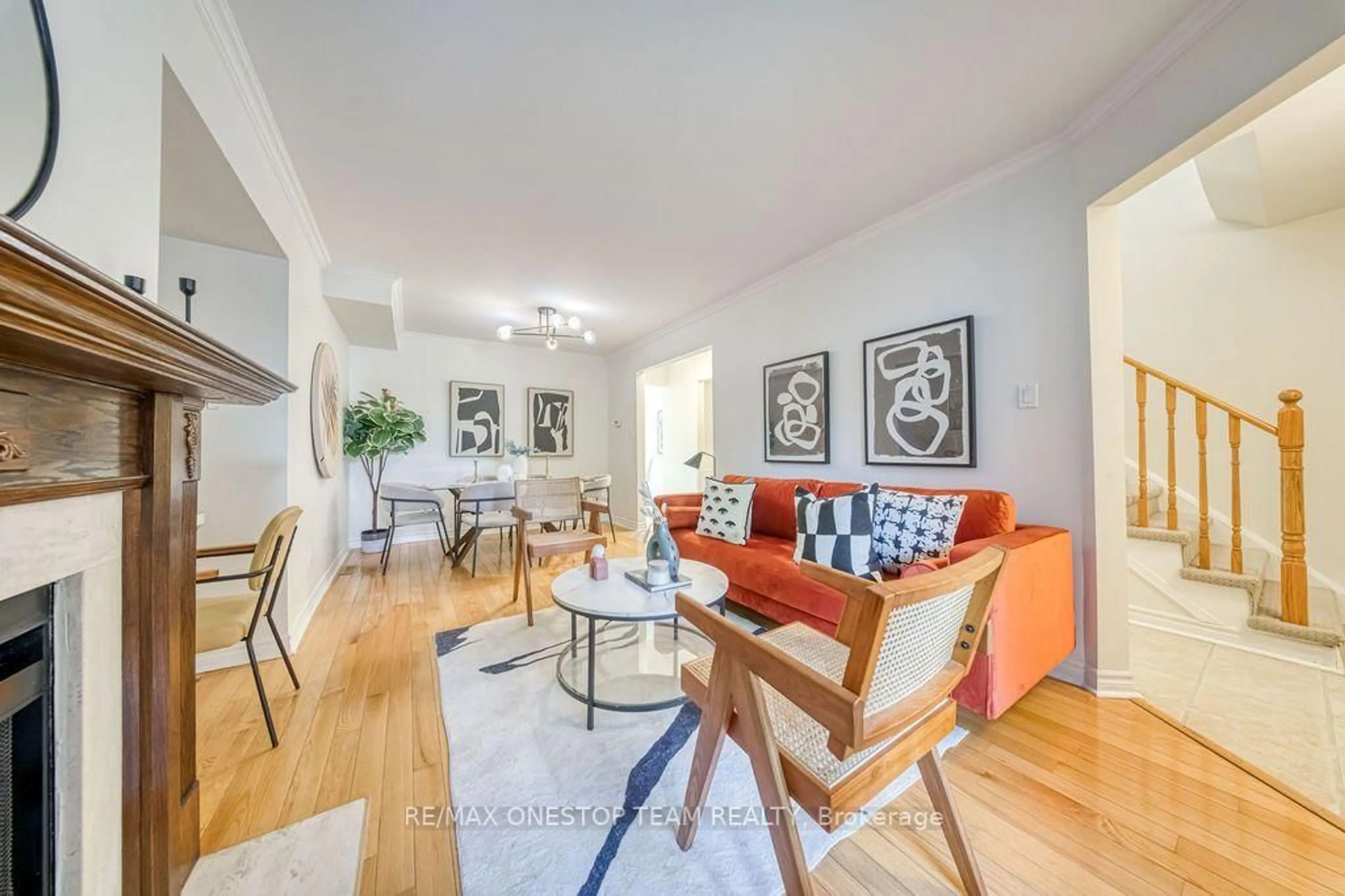 Living room with furniture, wood/laminate floor for 1376 Hazel Mccleary Dr, Oakville Ontario L6J 7B1