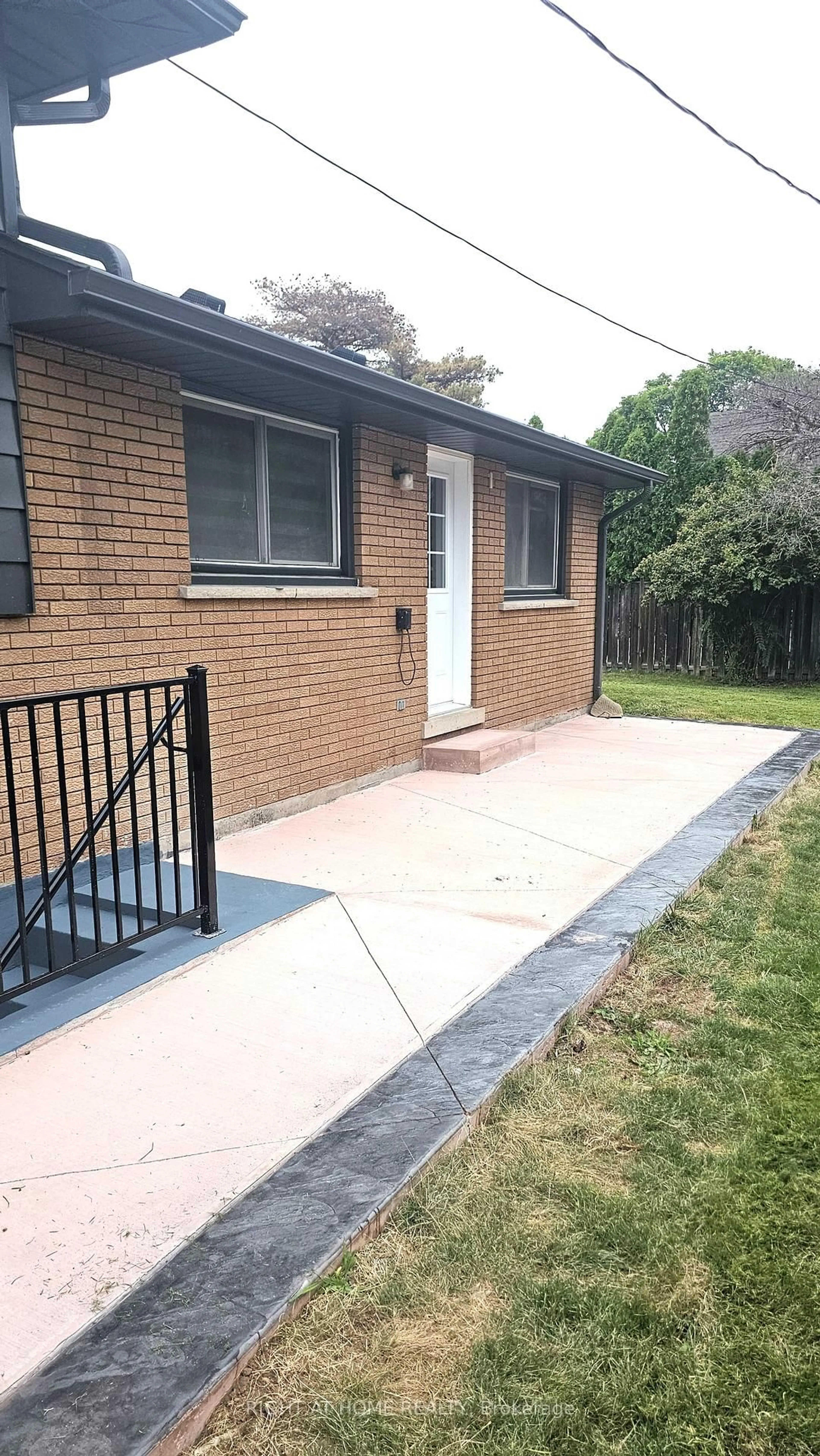 Home with brick exterior material, street for 5154 New St, Burlington Ontario L7L 1V4