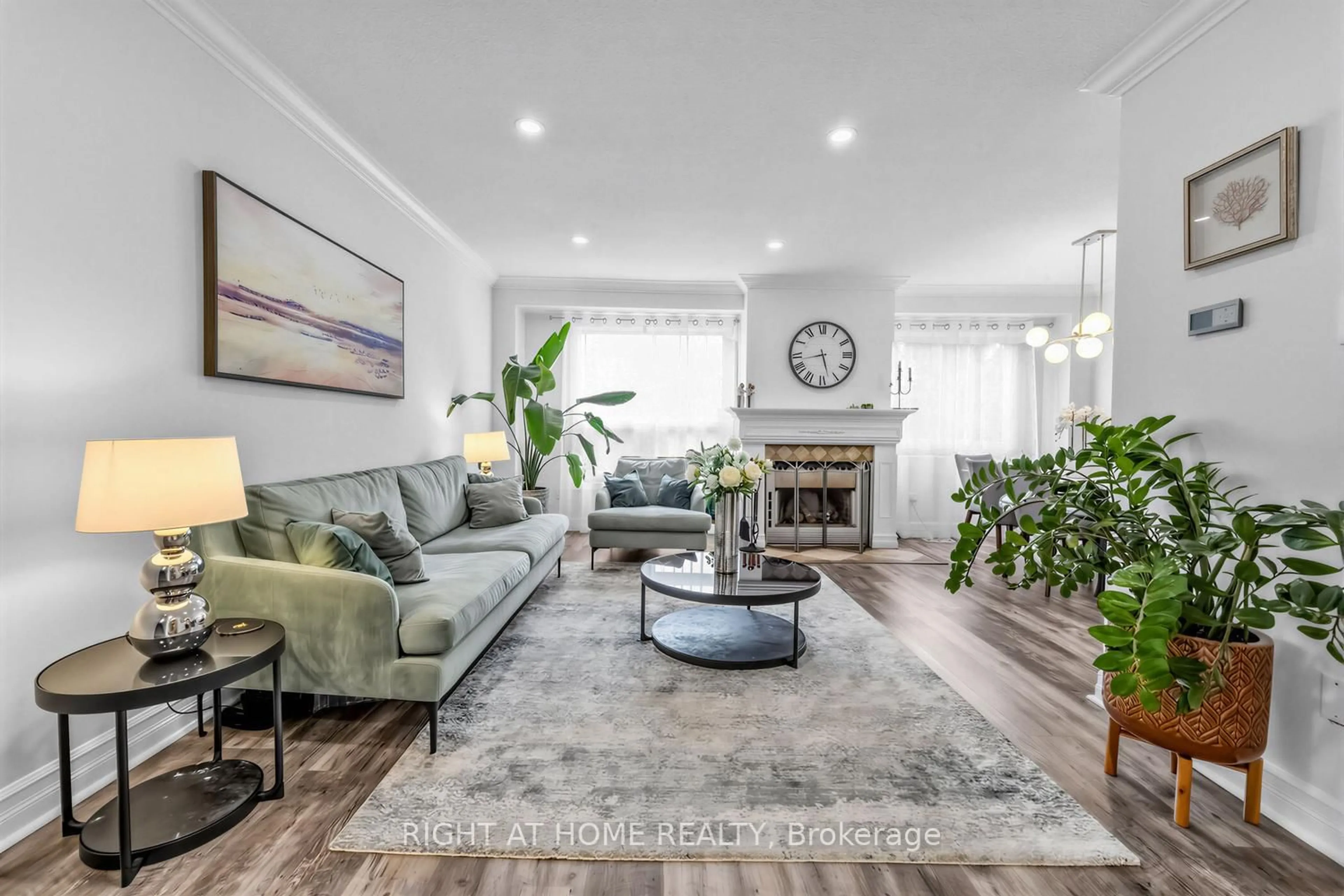 Living room with furniture, unknown for 2065 Amherst Heights Crt #21, Burlington Ontario L7P 4R8