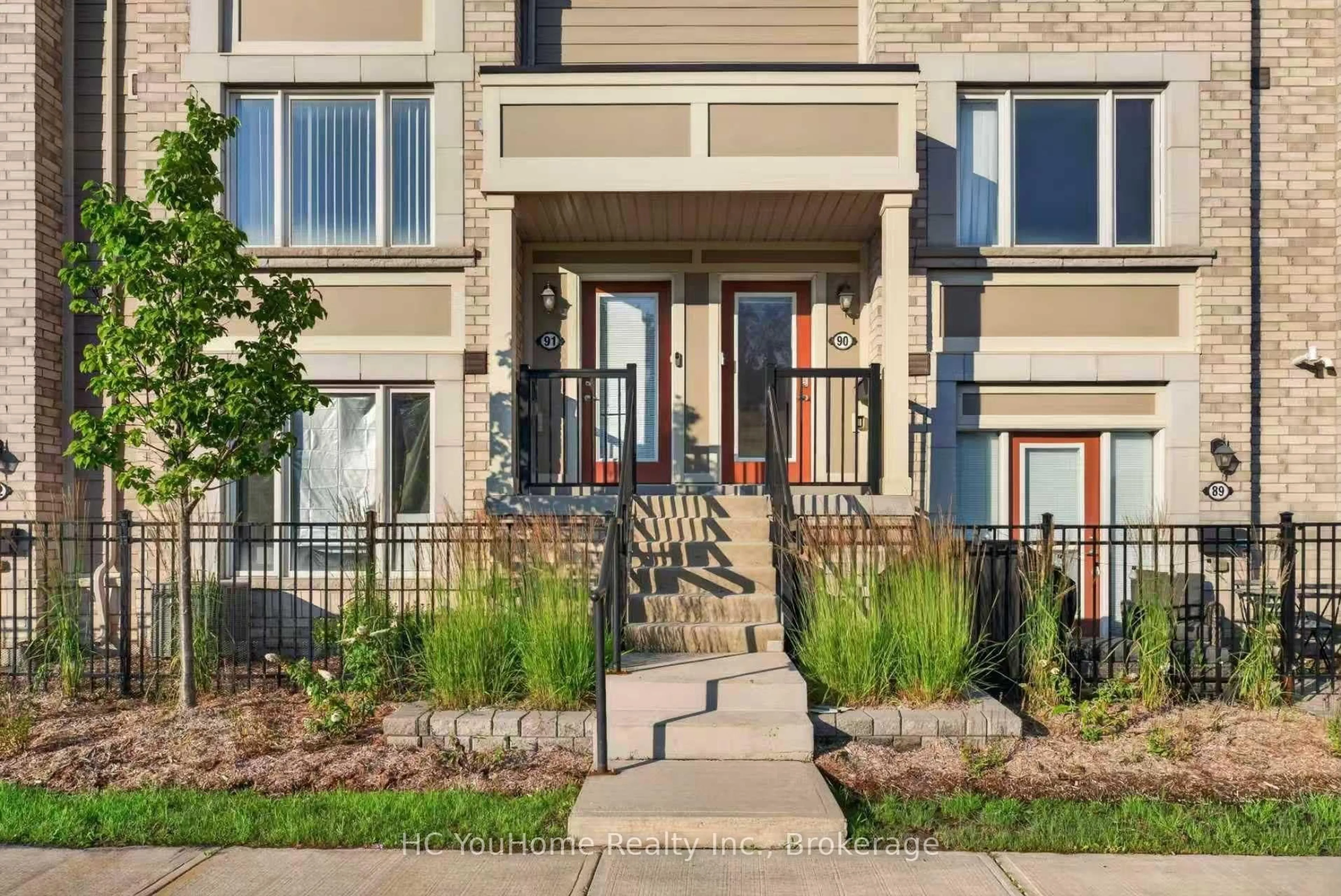 Unknown for 1 Beckenrose Crt #90, Brampton Ontario L6Y 6G2