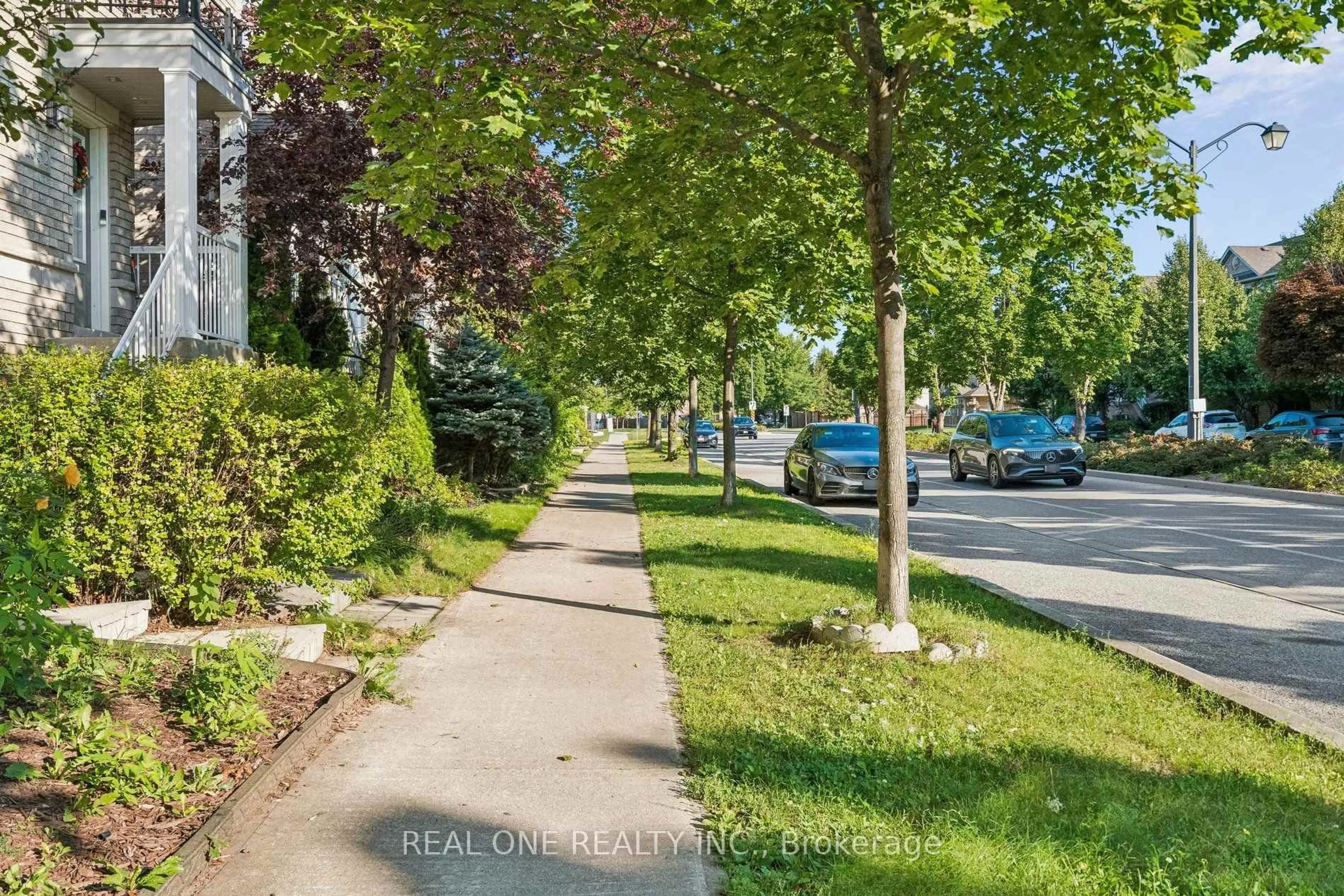A pic from outside/outdoor area/front of a property/back of a property/a pic from drone, street for 2350 Sutton Dr, Burlington Ontario L7L 6Y8
