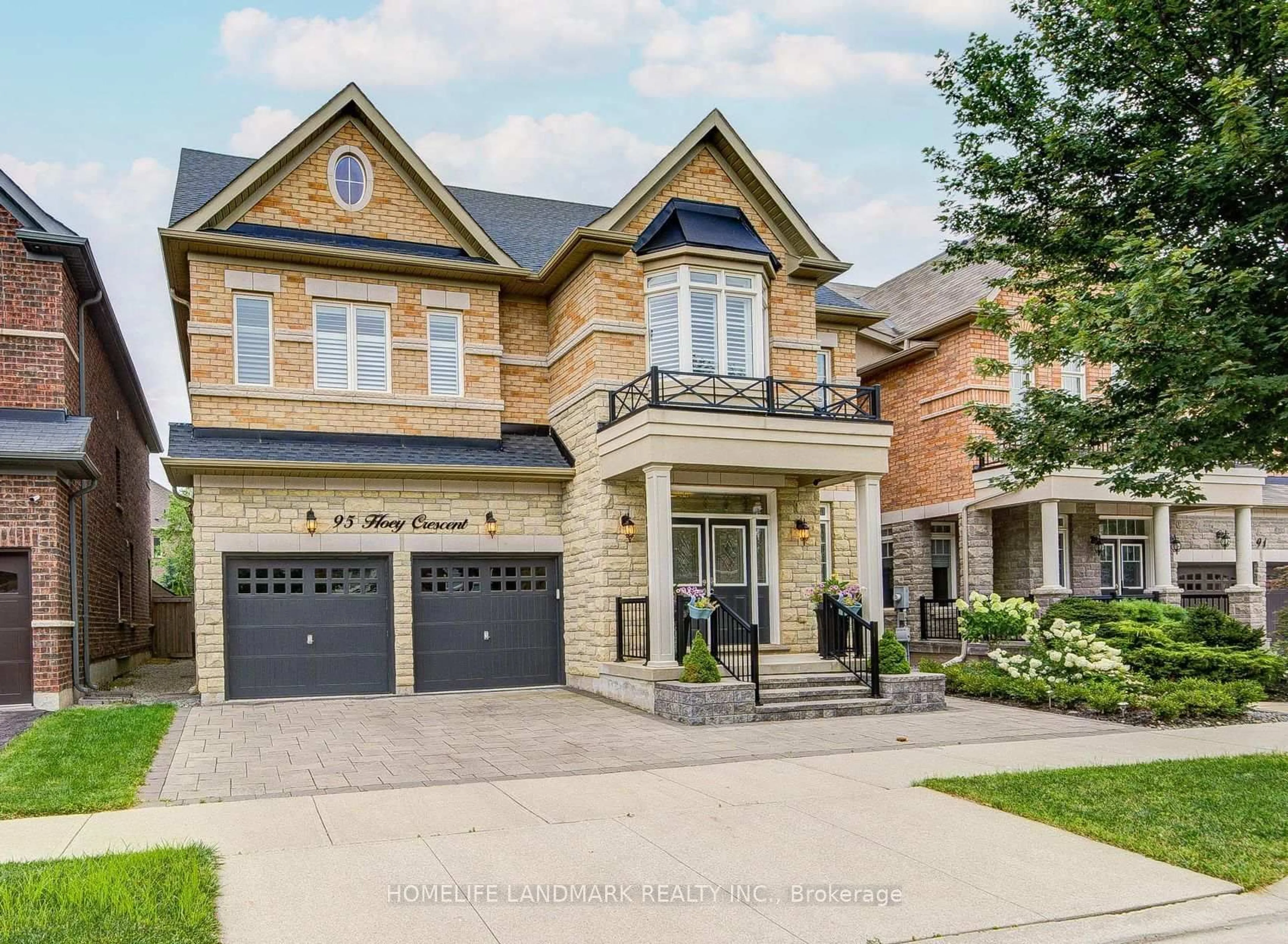 Home with brick exterior material, street for 95 Hoey Cres, Oakville Ontario L6M 0X1