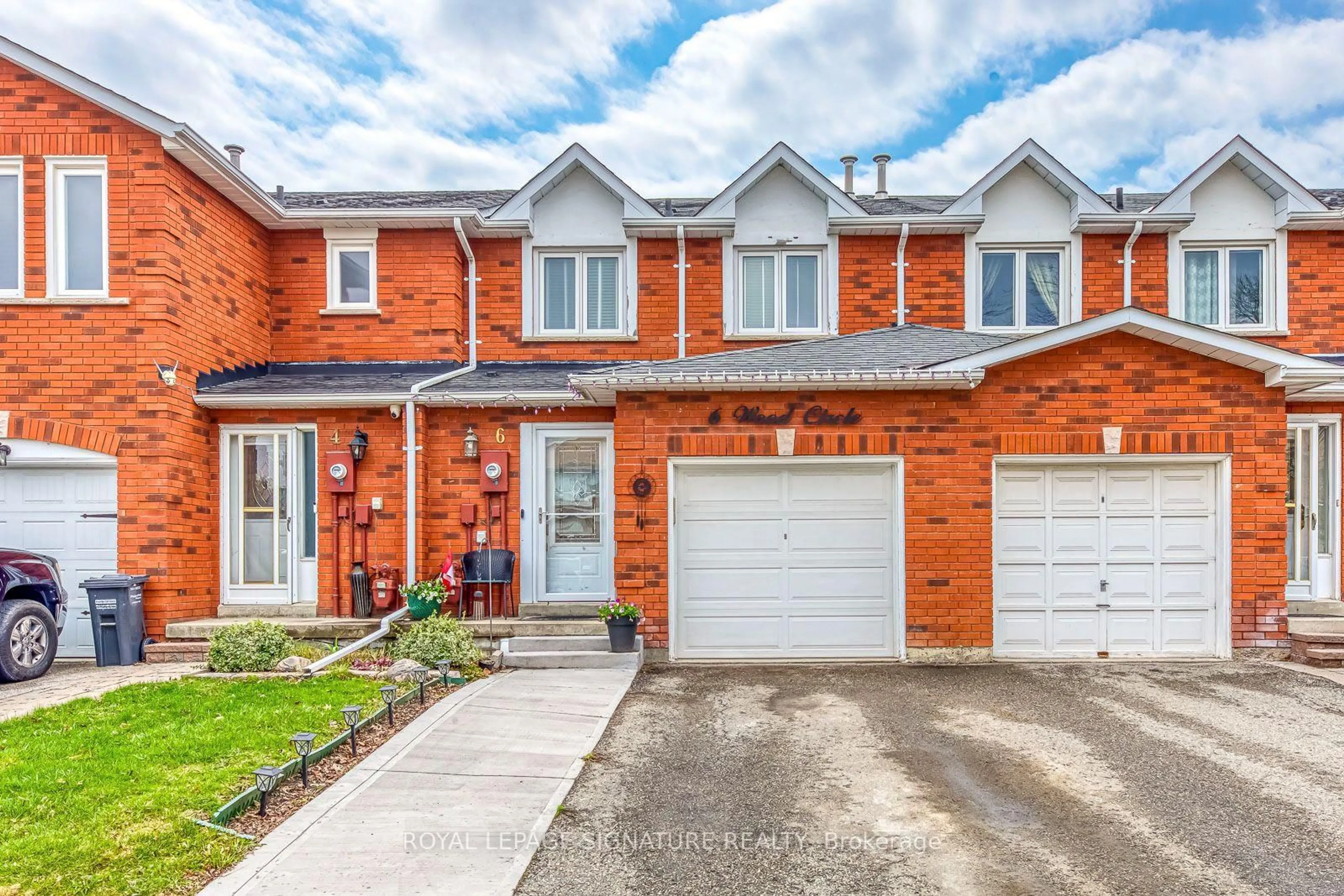 Home with brick exterior material, street for 6 Wood Circ, Caledon Ontario L7E 1R4