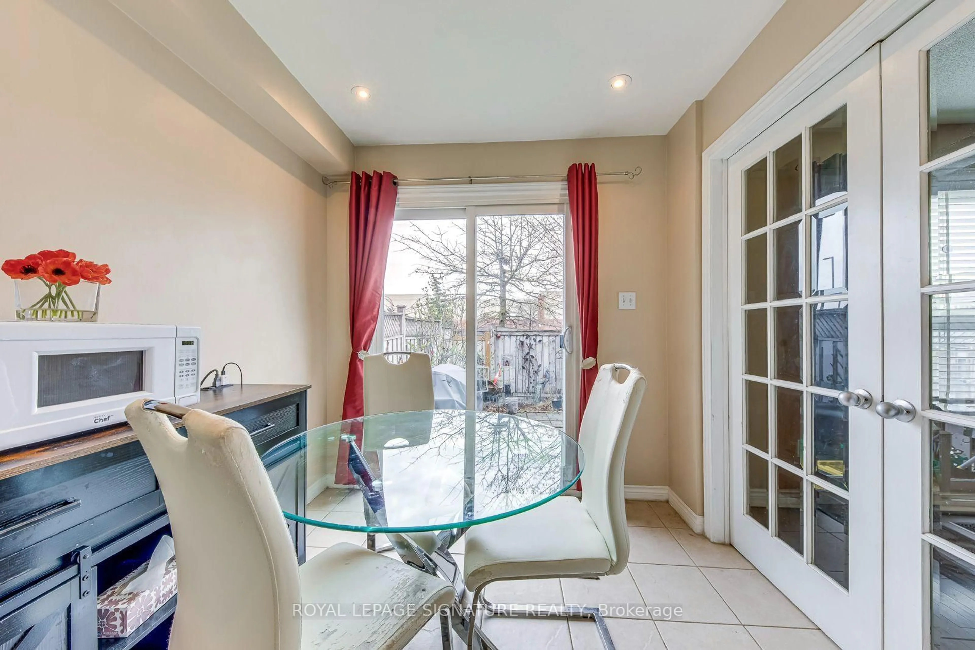 Dining room, unknown for 6 Wood Circ, Caledon Ontario L7E 1R4