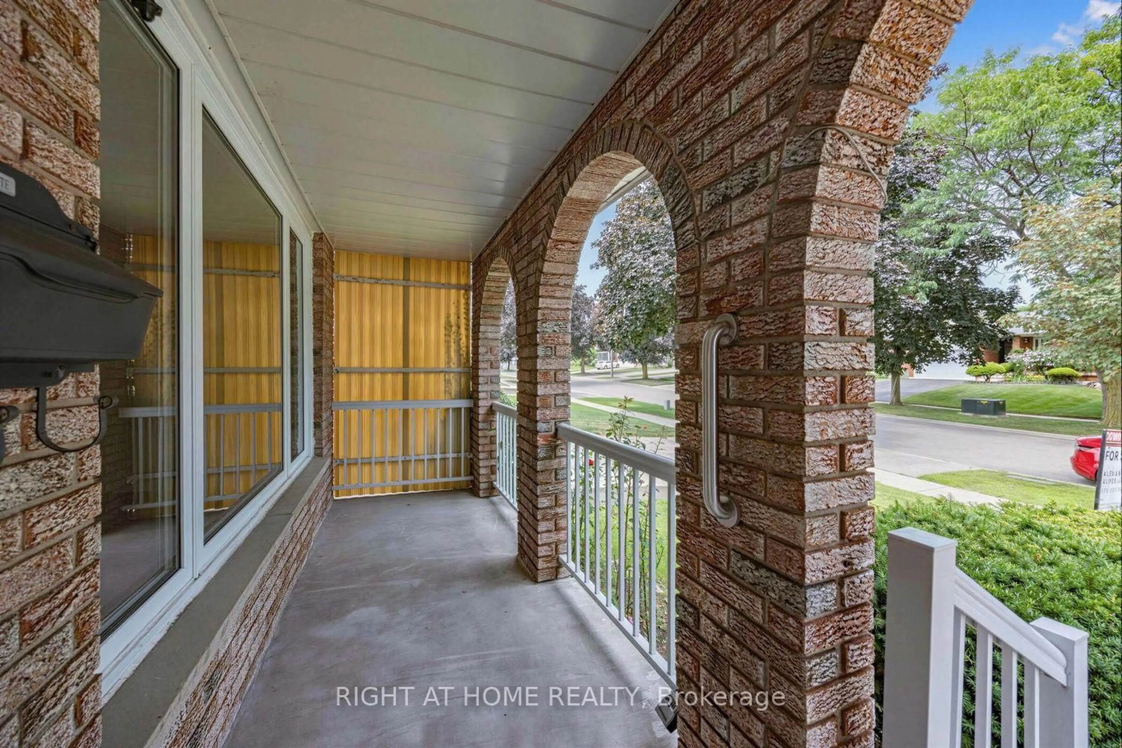 Unknown for 3126 Mccarthy Crt, Mississauga Ontario L4Y 3Z5