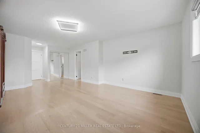689 Macbeth Hts, Mississauga 2