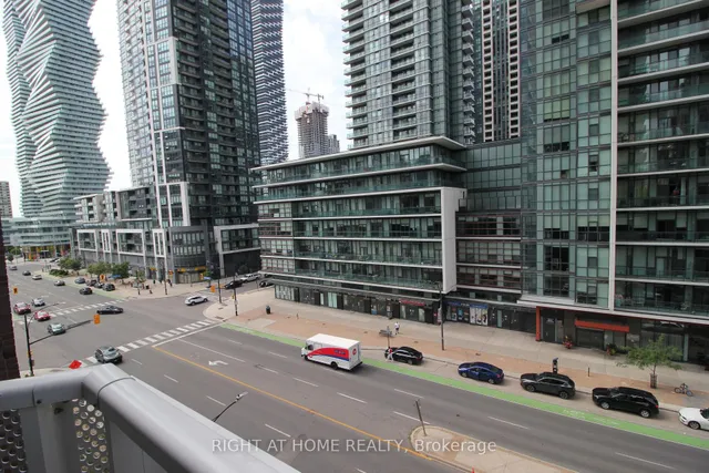 4065 Confederation Pkwy #602, Mississauga 5