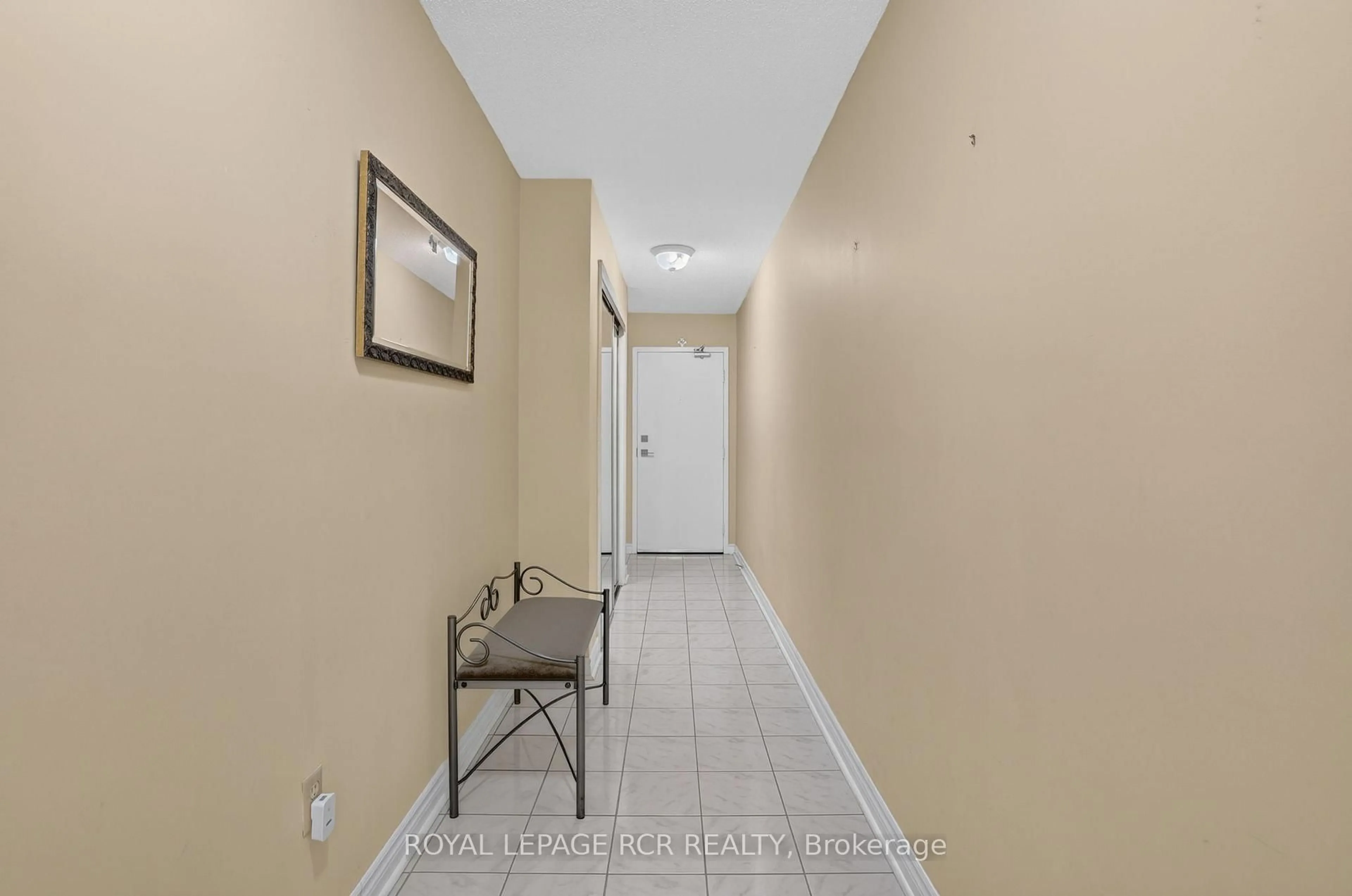 Unknown for 3650 Kaneff Cres #303, Mississauga Ontario L5A 4A1