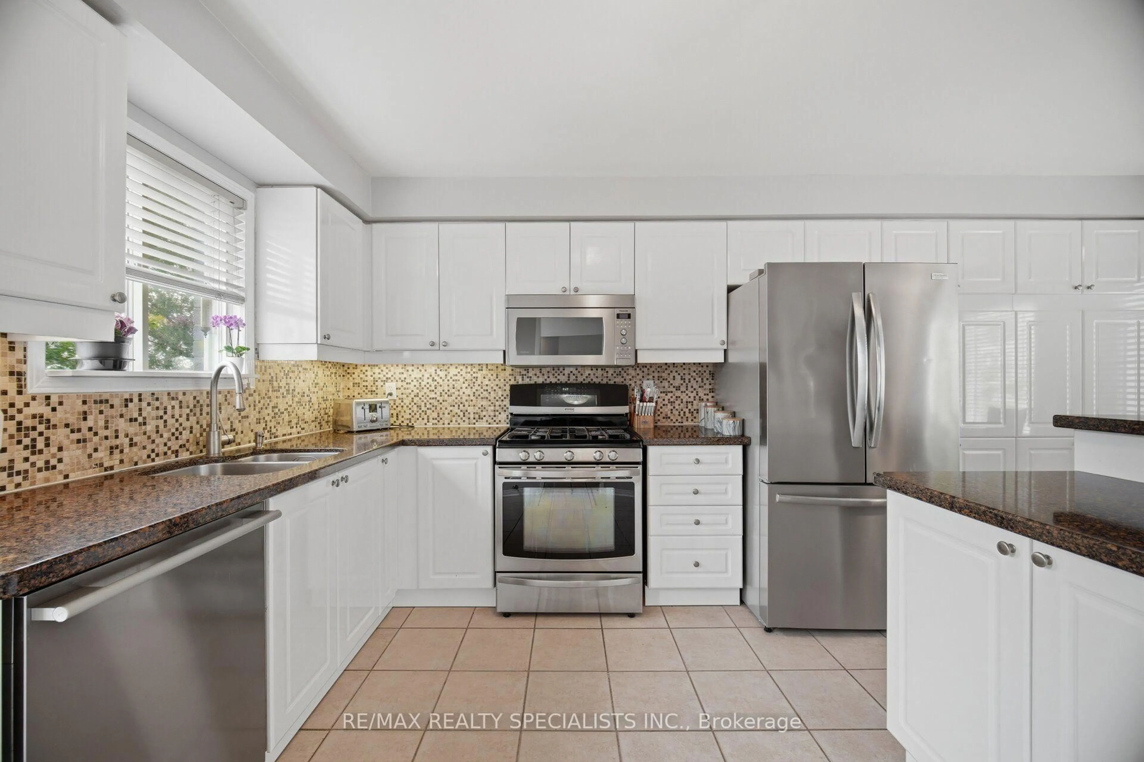 Unknown for 5535 Glen Erin Dr #15, Mississauga Ontario L5M 6H1