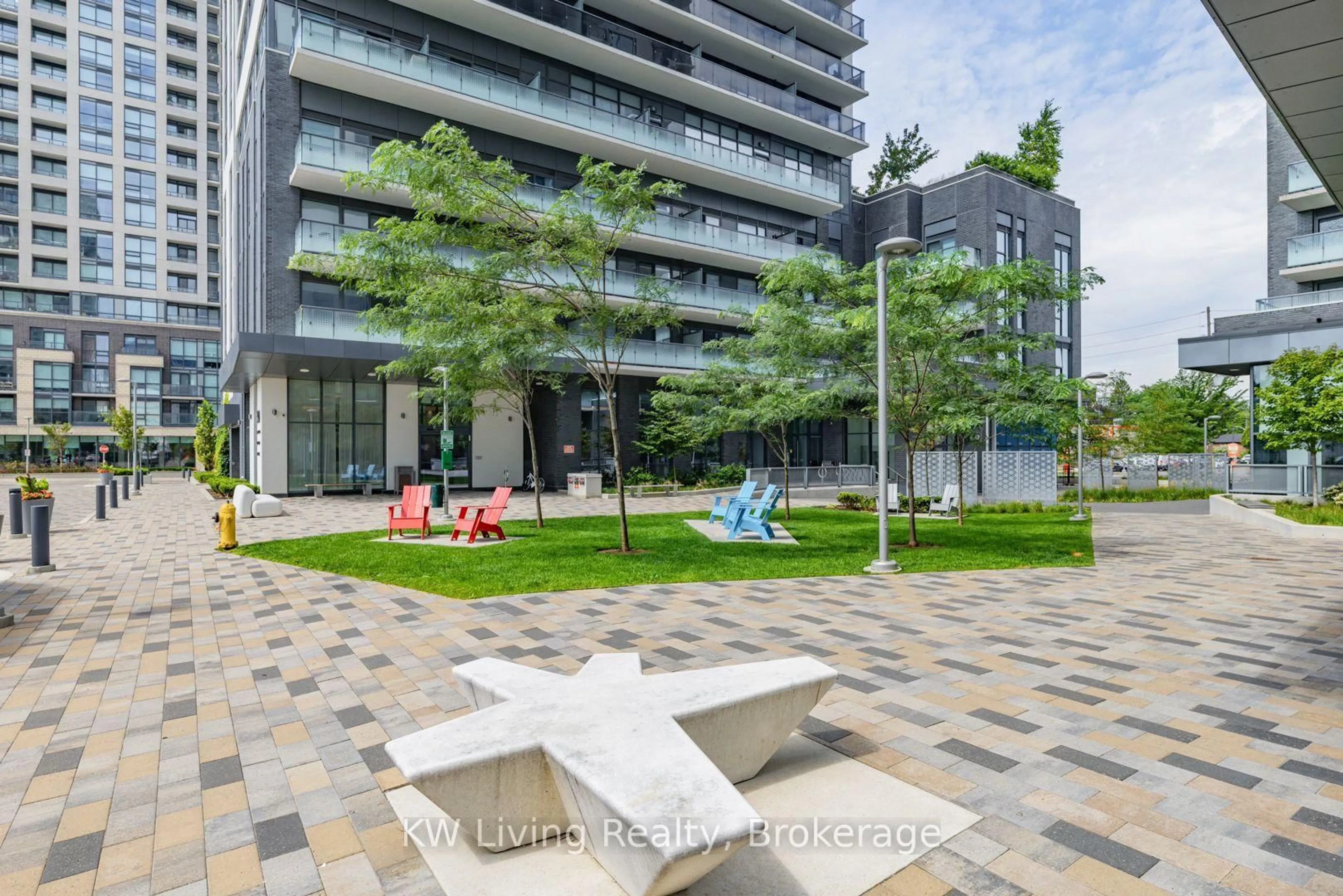 Patio, street for 30 Samuel Wood Way #2009, Toronto Ontario M9B 0C9