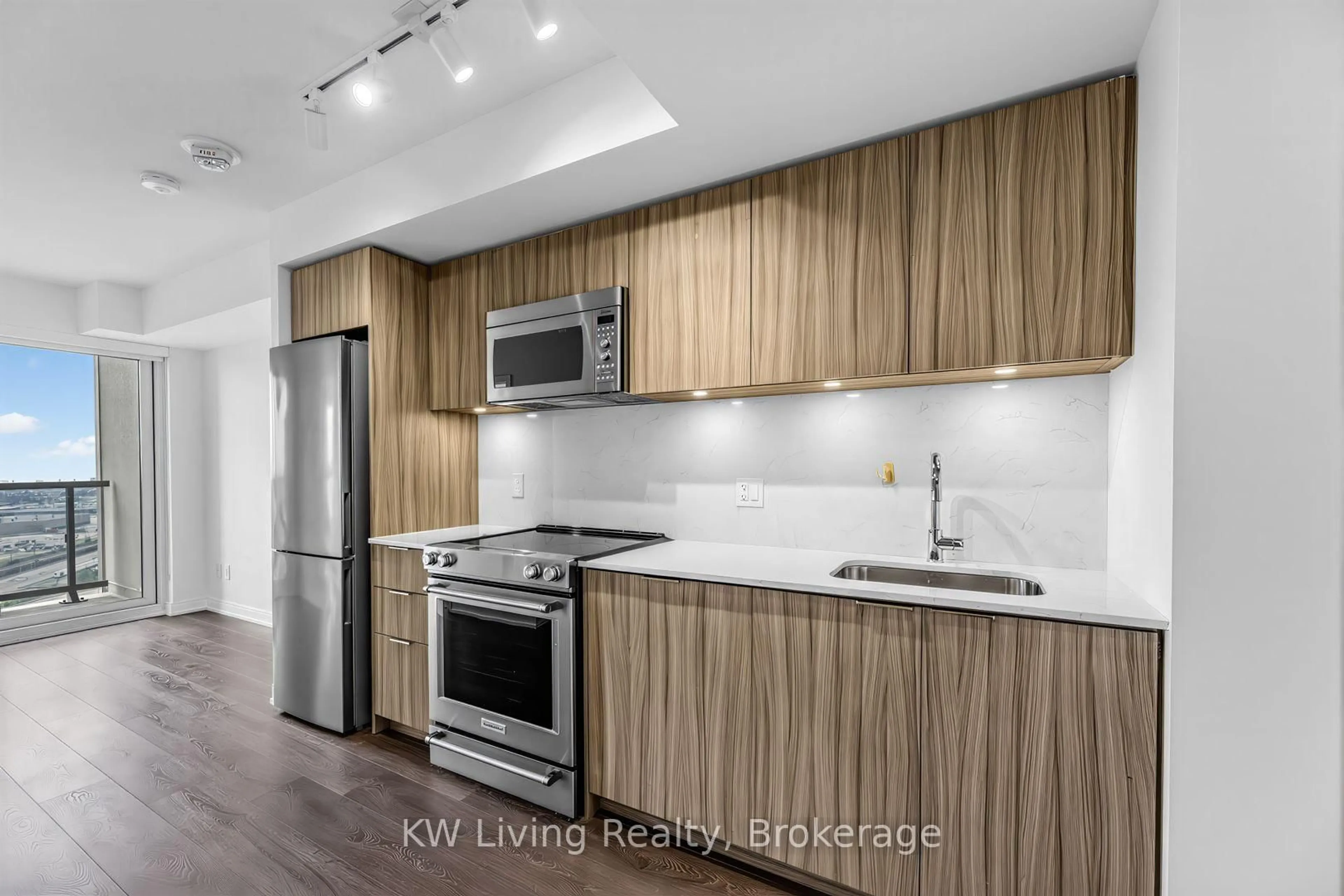 Standard kitchen, wood/laminate floor for 30 Samuel Wood Way #2009, Toronto Ontario M9B 0C9