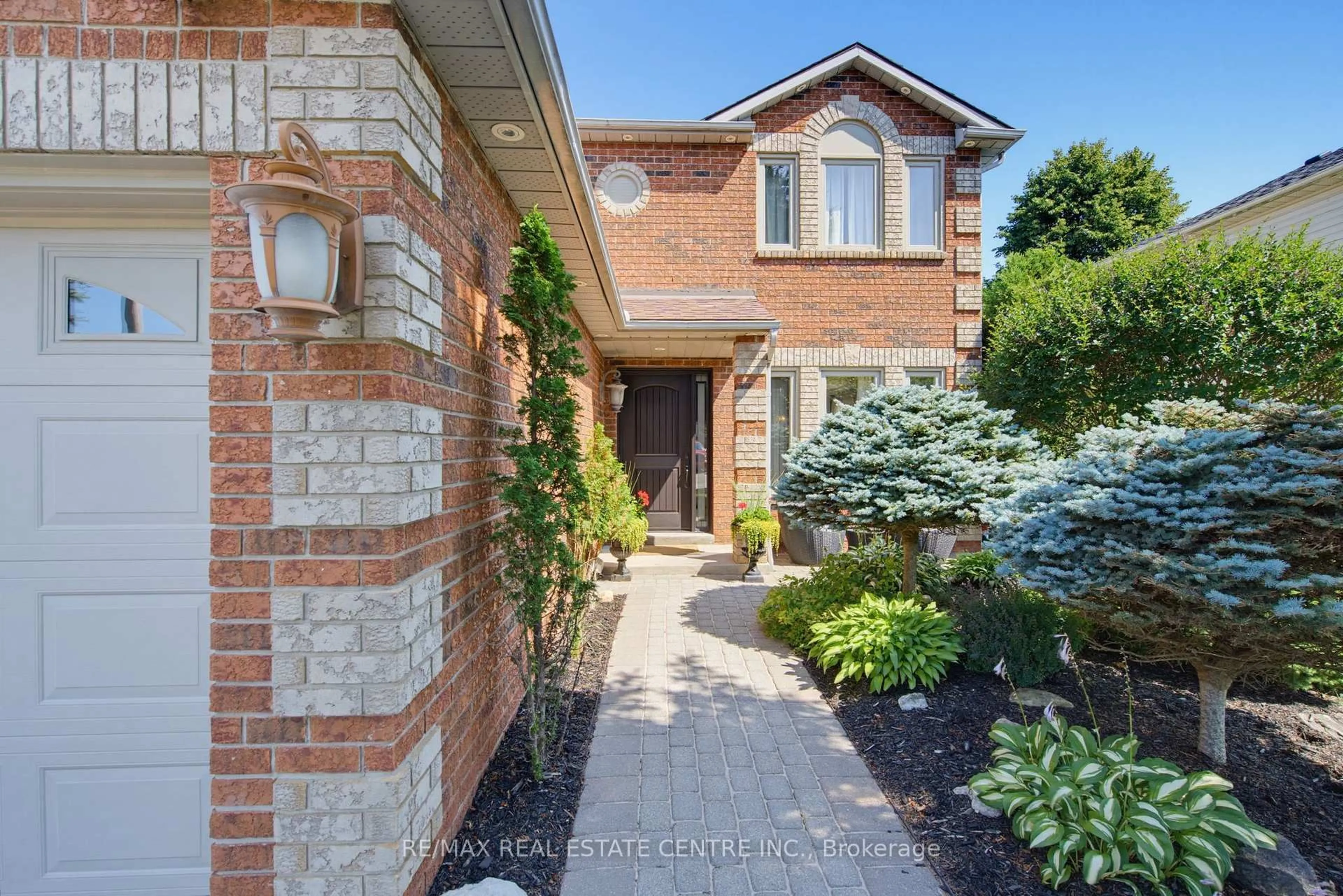 Home with brick exterior material, street for 260 Lisa Marie Dr, Orangeville Ontario L9W 4P4
