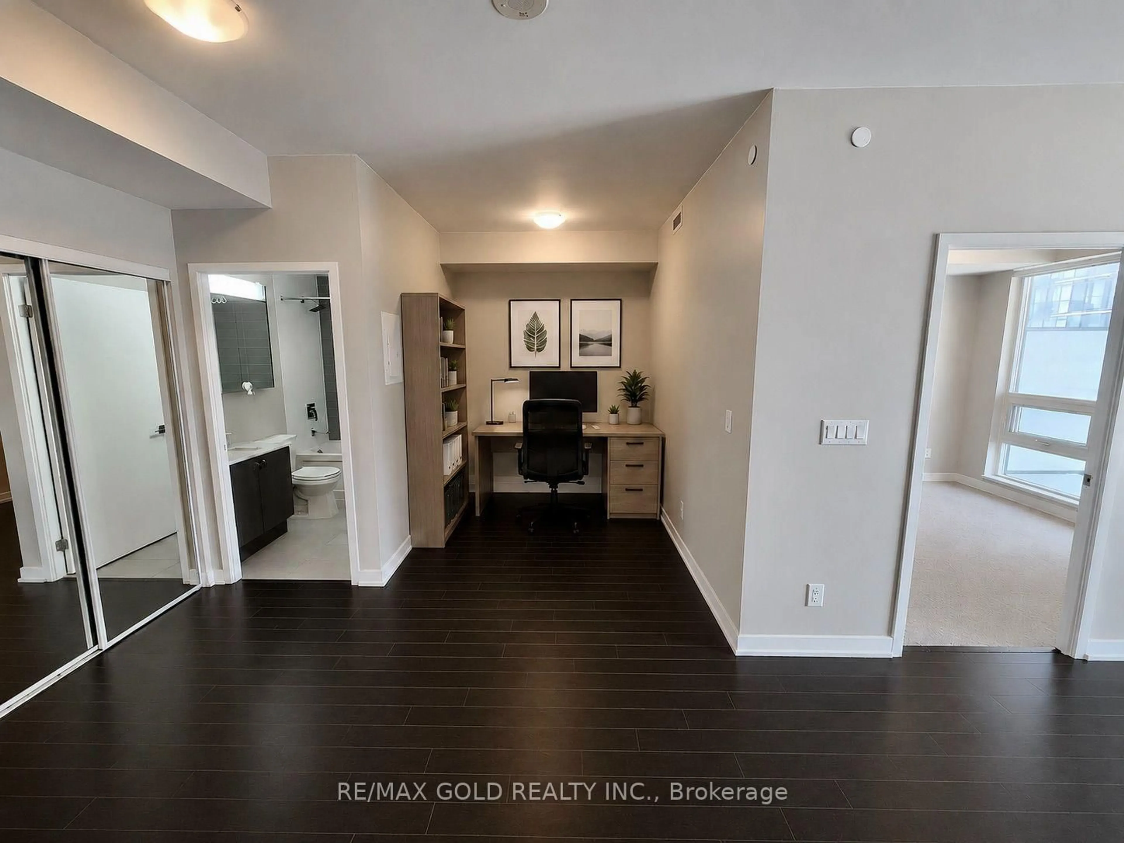 A pic of a room for 510 Curran Pl #2006, Mississauga Ontario L5B 0J6