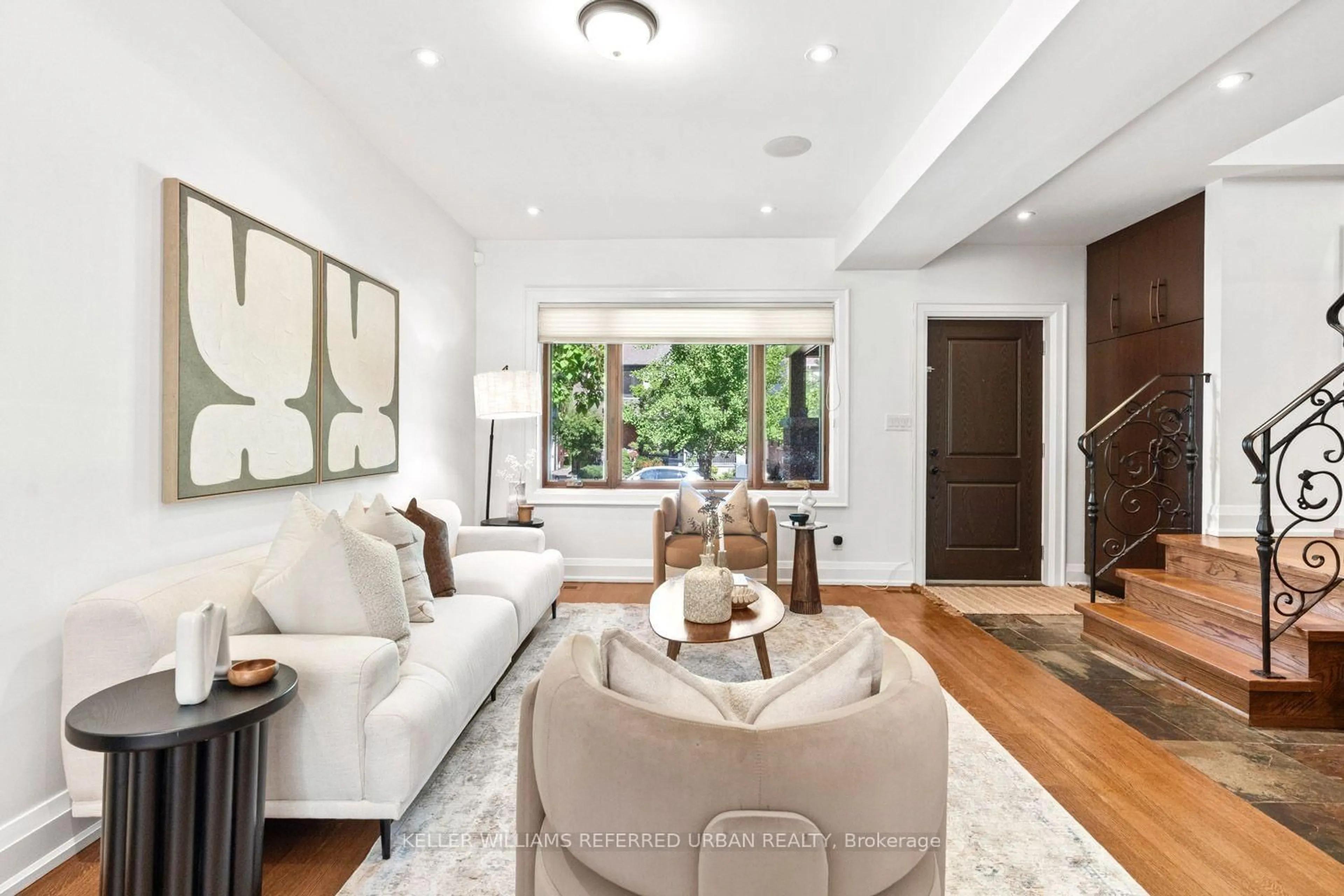 Living room with furniture, unknown for 474 Armadale Ave, Toronto Ontario M6S 3X9