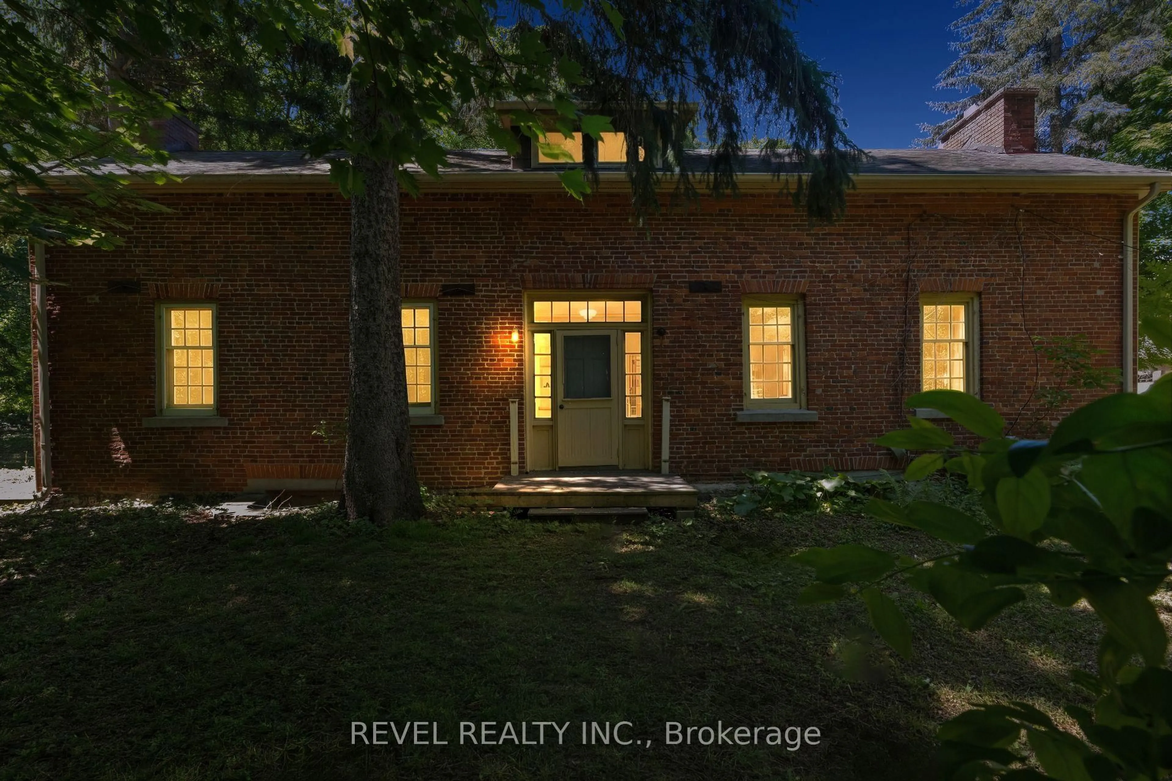 Unknown for 41 Mill St, Mississauga Ontario L5M 1Y3