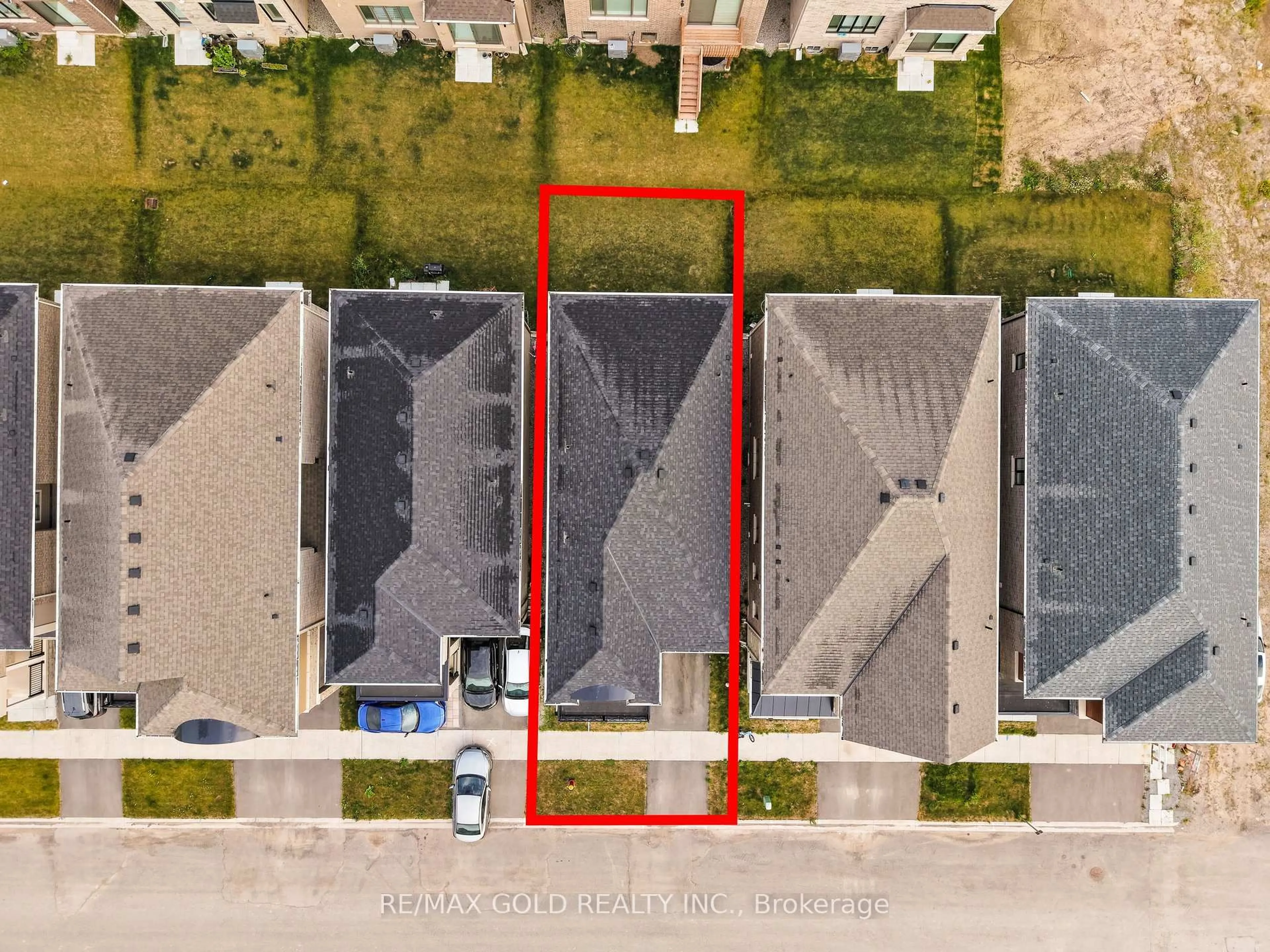 A pic from outside/outdoor area/front of a property/back of a property/a pic from drone, street for 287 Gordon Krantz Ave, Milton Ontario L9E 1N9