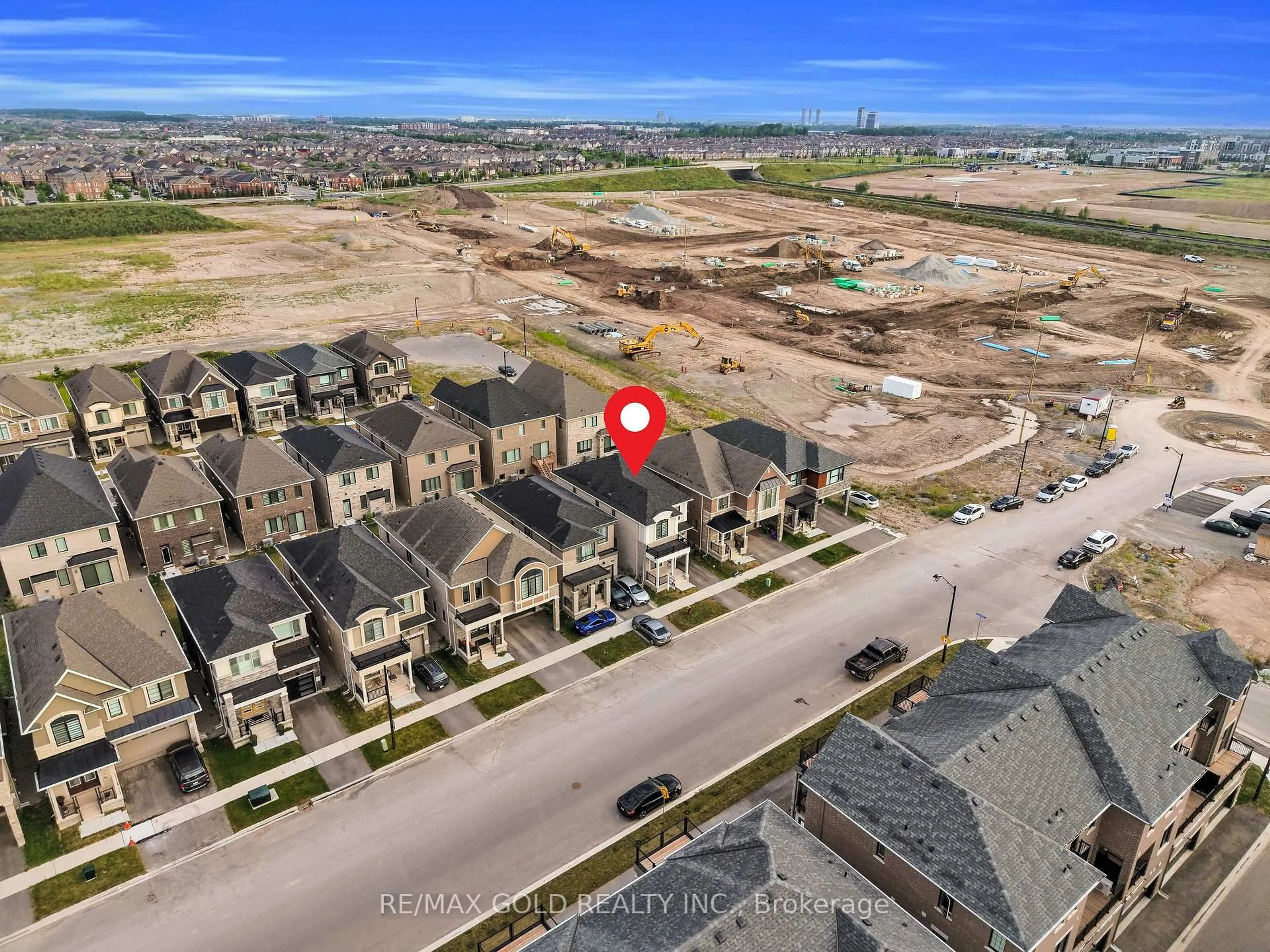 A pic from outside/outdoor area/front of a property/back of a property/a pic from drone, unknown for 287 Gordon Krantz Ave, Milton Ontario L9E 1N9