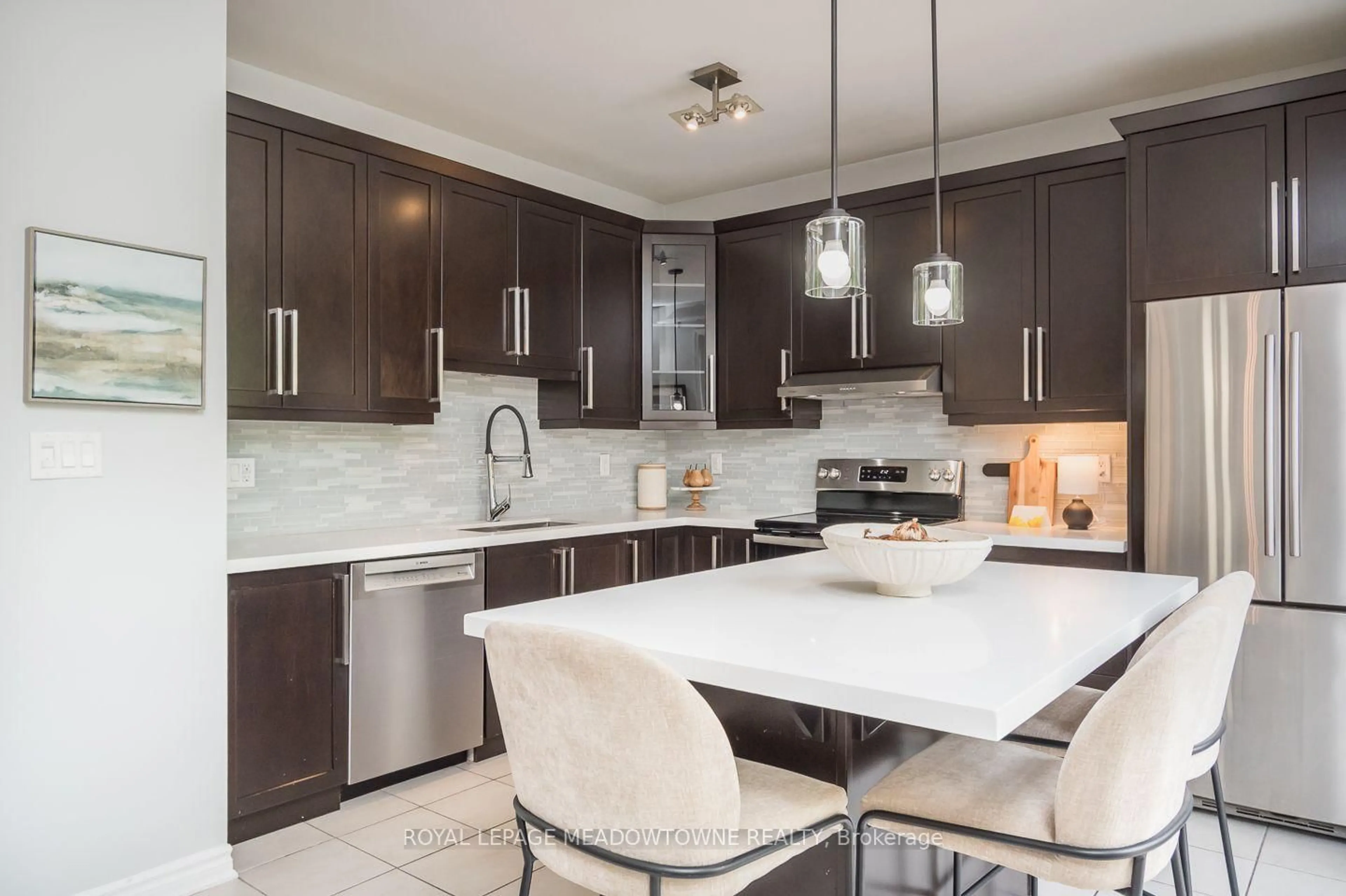 Contemporary kitchen, ceramic/tile floor for 1185 Biason Circ, Milton Ontario L9T 8S7