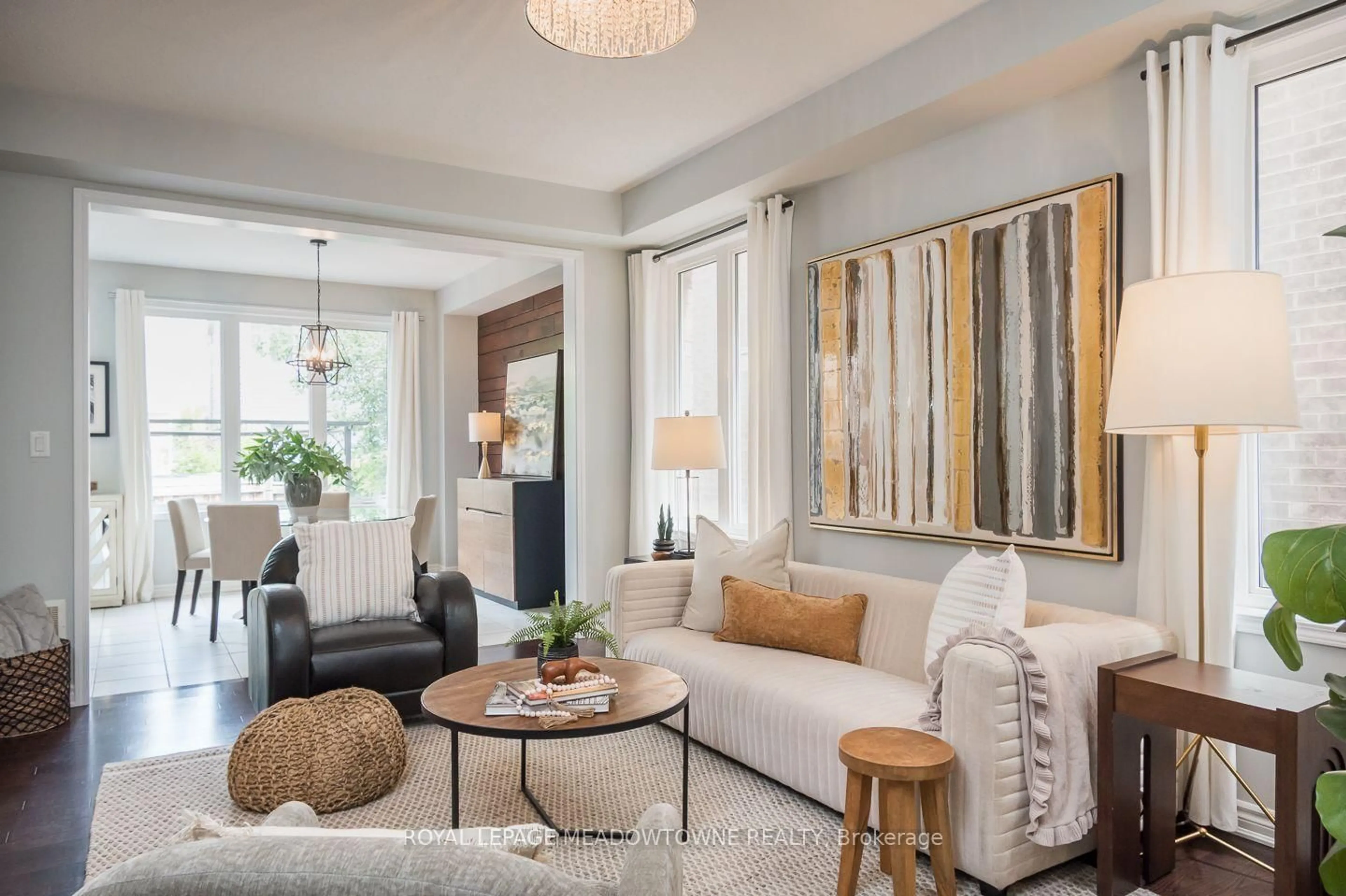 Living room with furniture, unknown for 1185 Biason Circ, Milton Ontario L9T 8S7