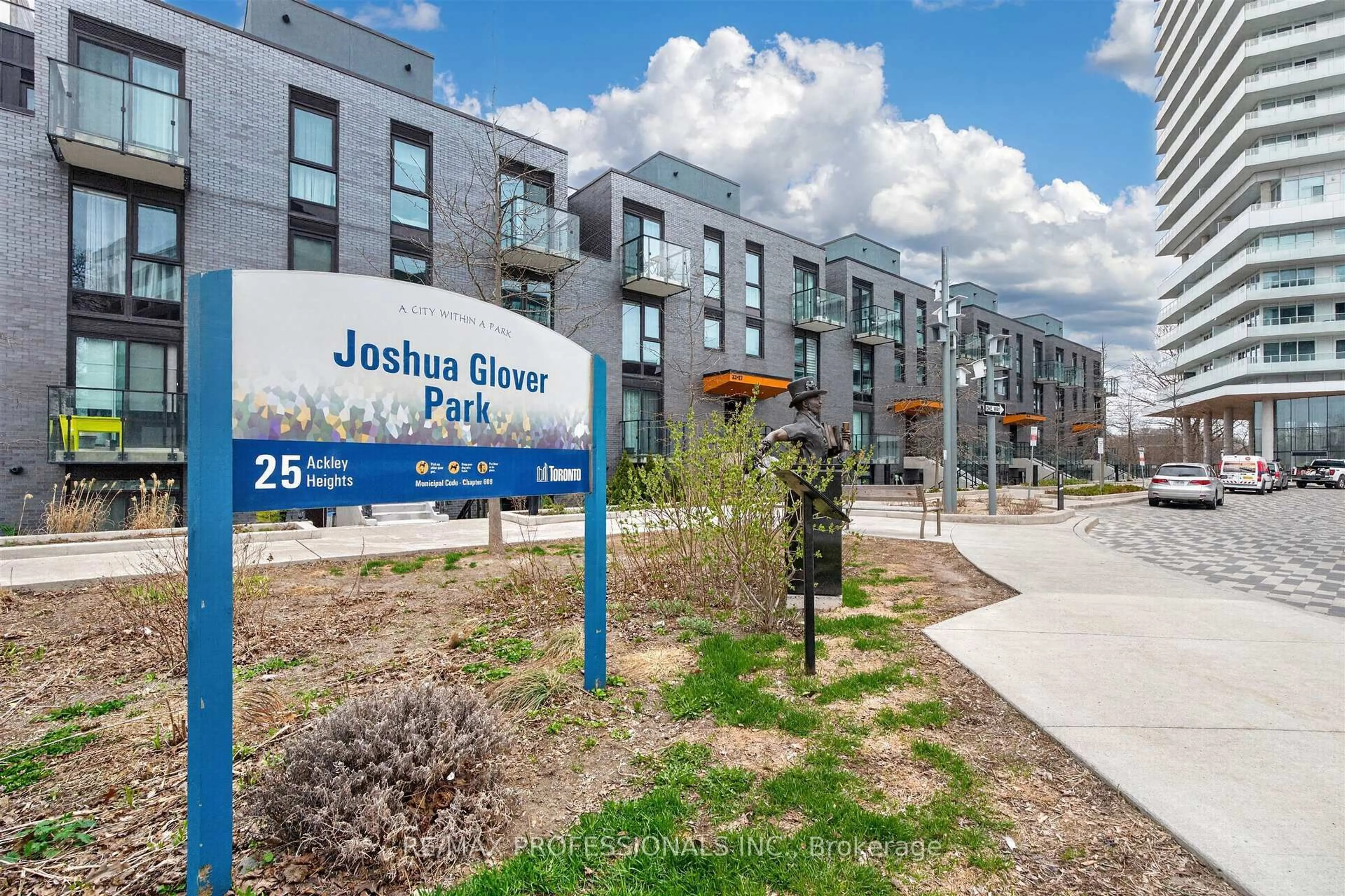 Unknown for 10 Brin Dr #TH48, Toronto Ontario M8X 0B3