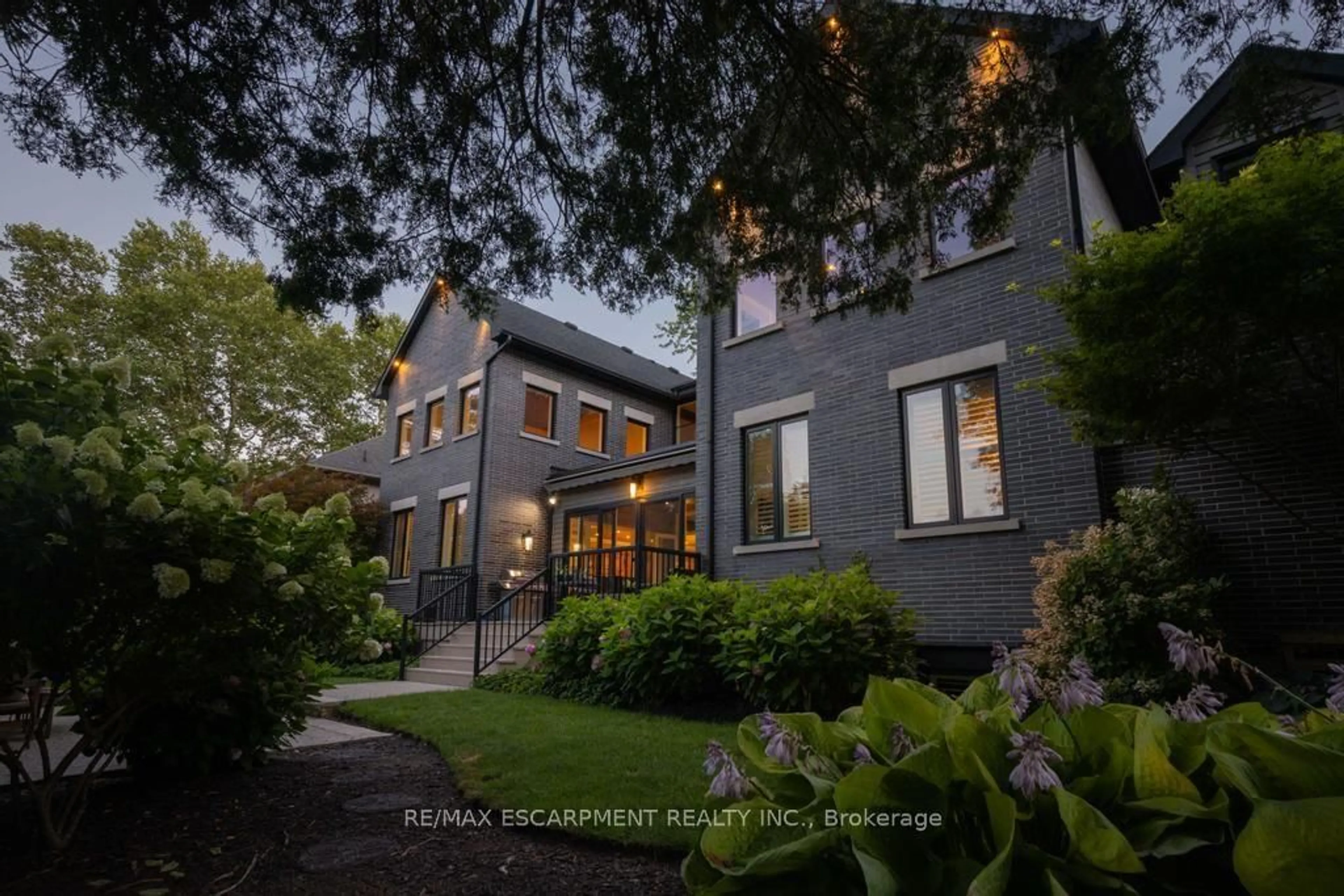 Home with brick exterior material, street for 253 Rossmore Blvd, Burlington Ontario L7N 1R4