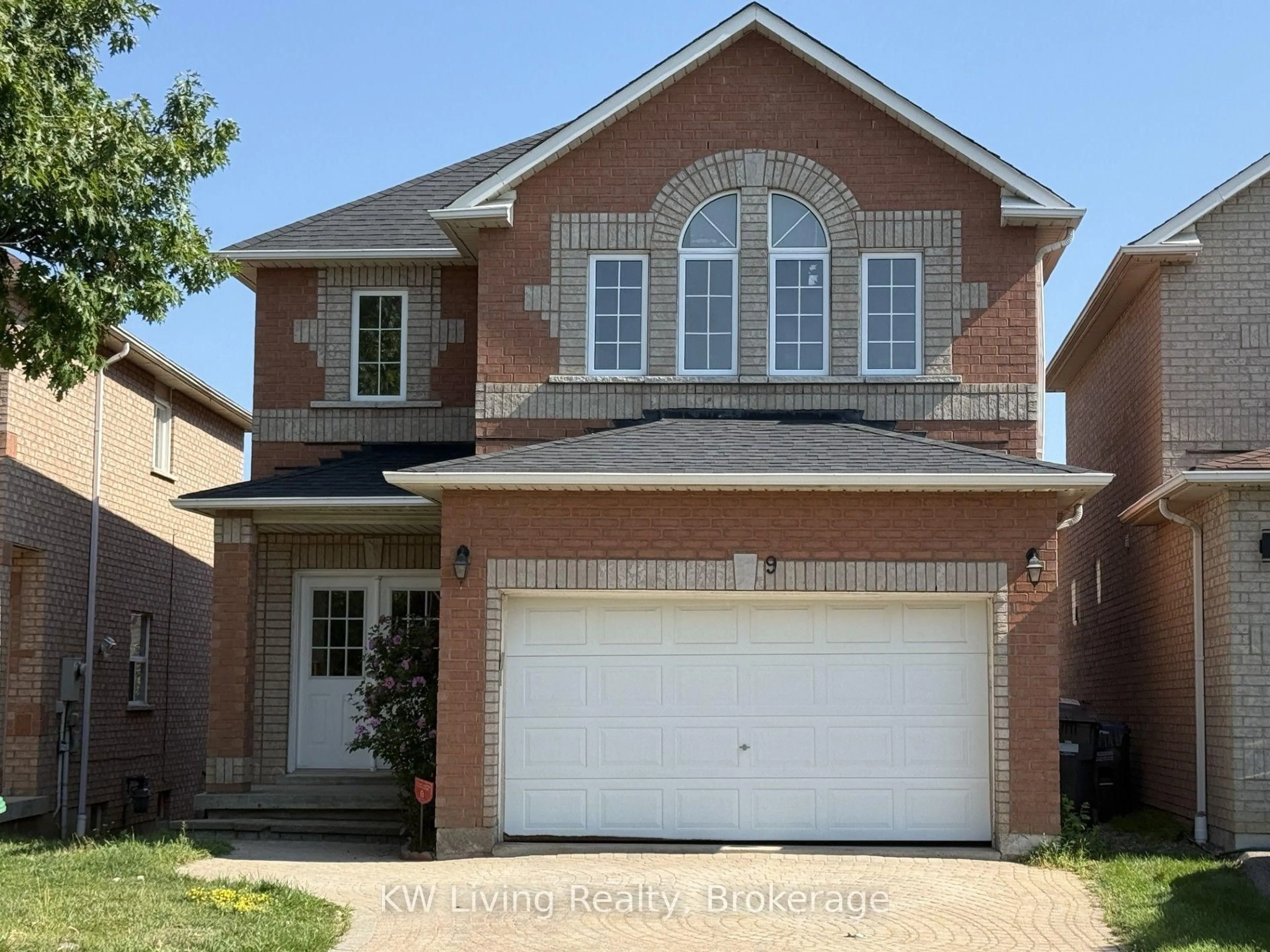 Home with brick exterior material, street for 530 Driftcurrent Dr #9, Mississauga Ontario L4Z 4G2