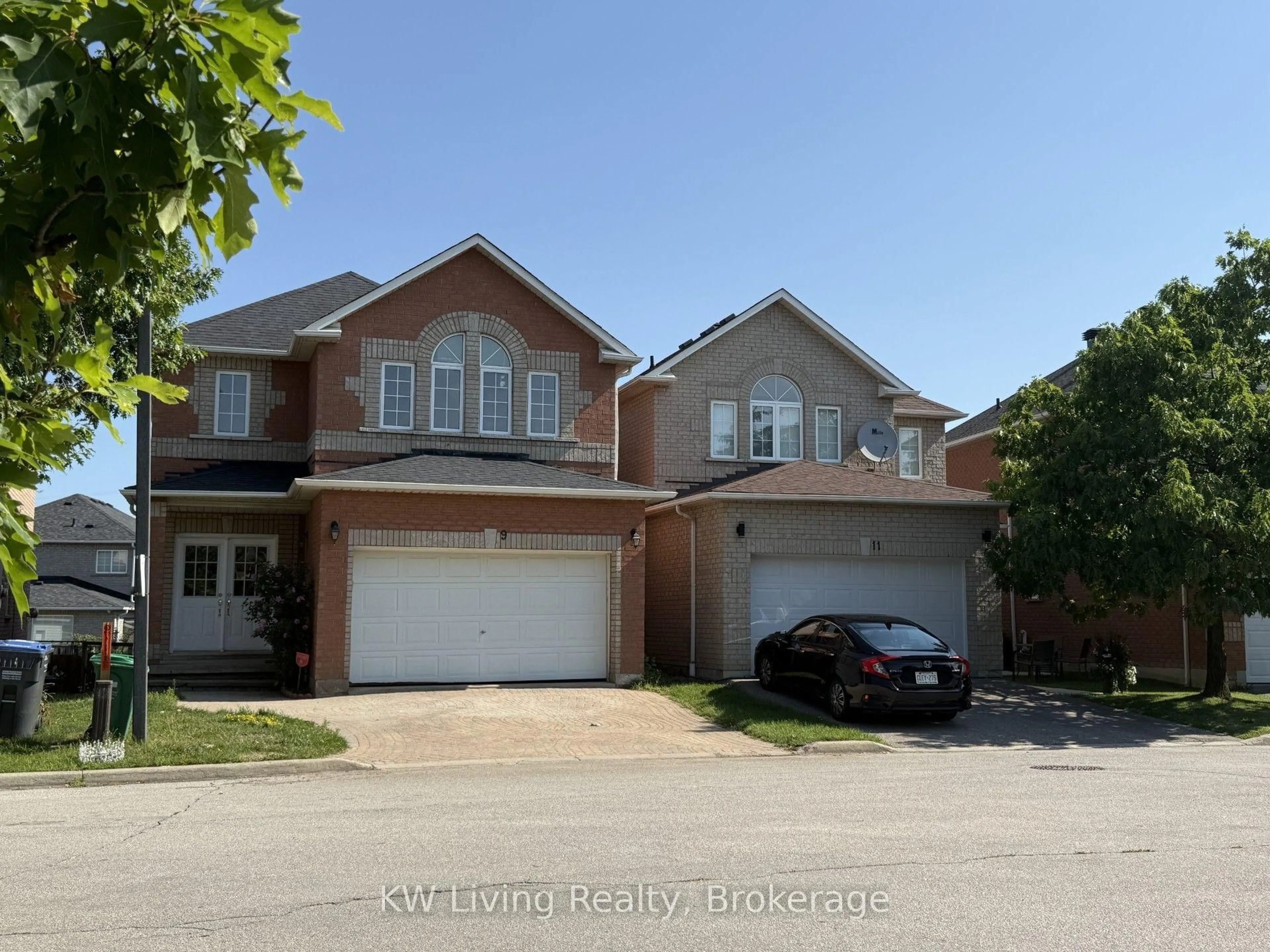 Home with brick exterior material, street for 530 Driftcurrent Dr #9, Mississauga Ontario L4Z 4G2