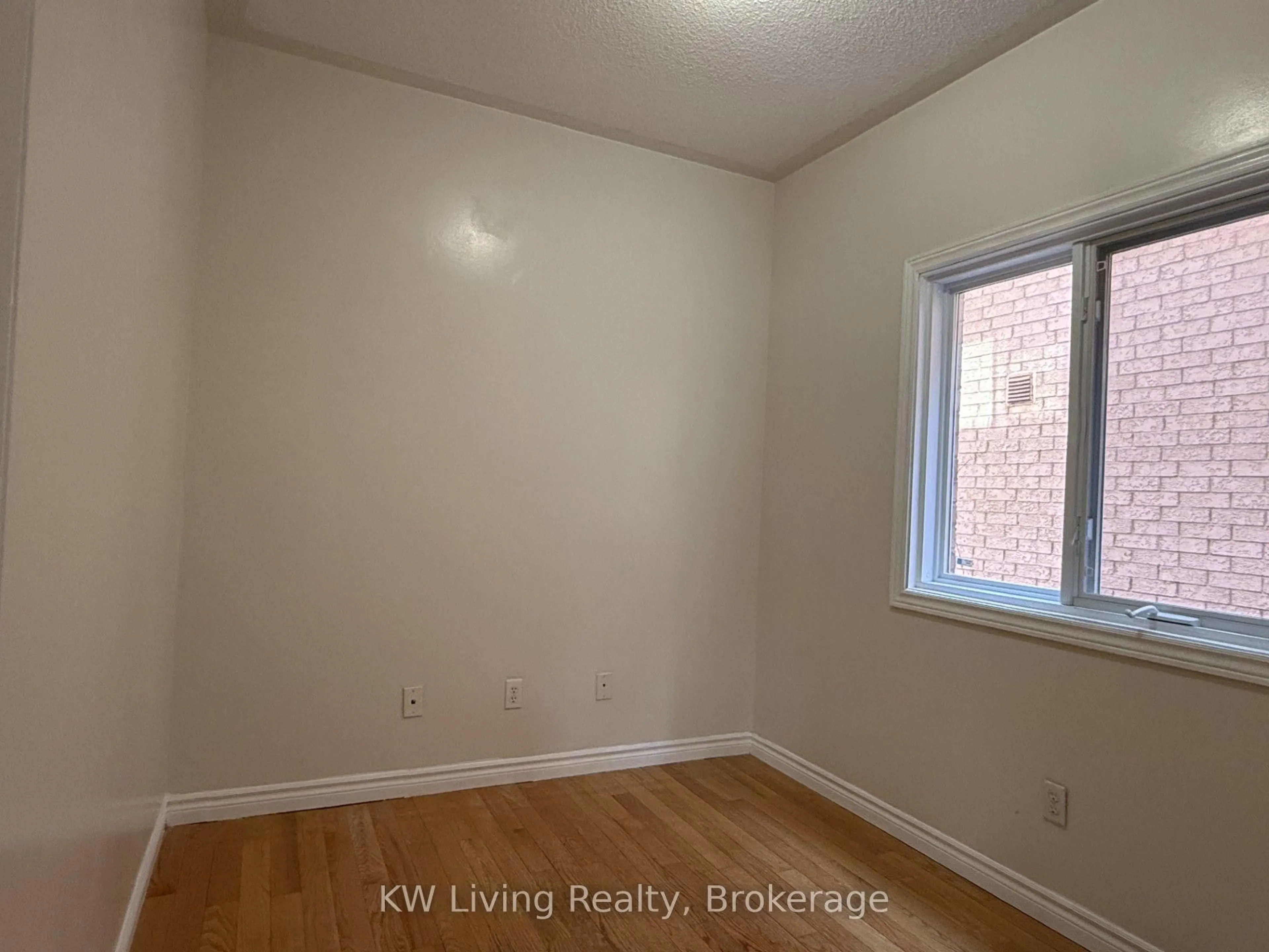 A pic of a room for 530 Driftcurrent Dr #9, Mississauga Ontario L4Z 4G2