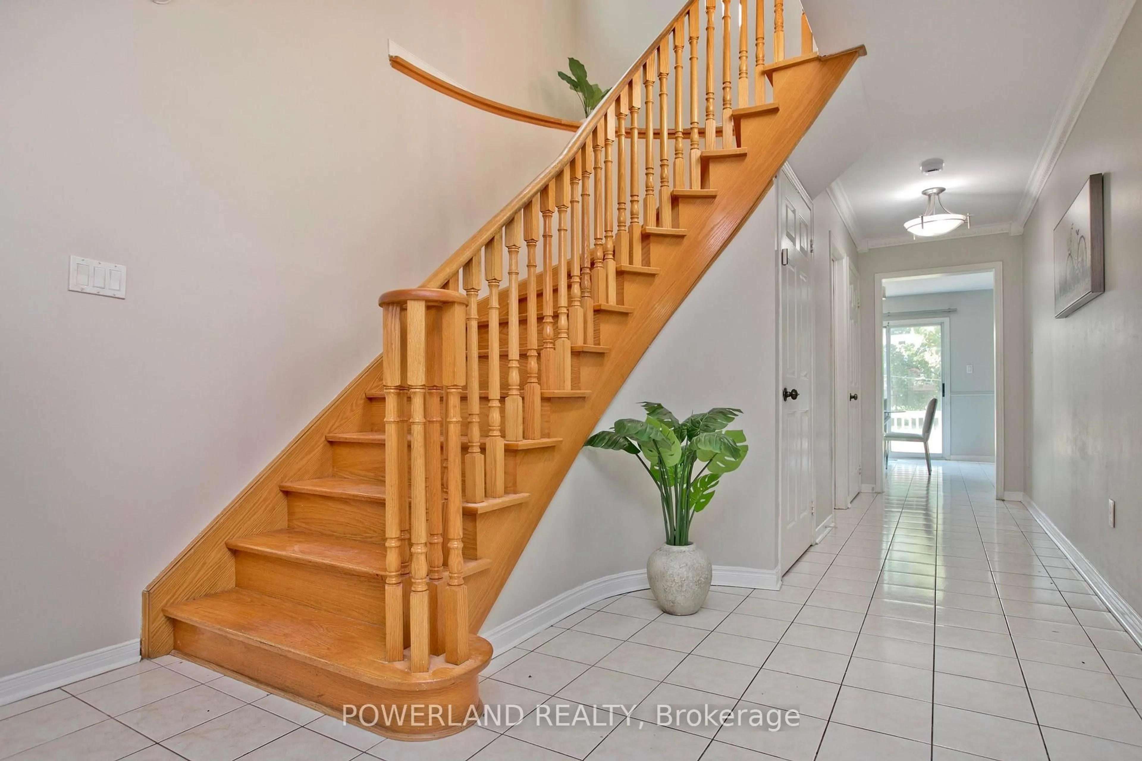 Unknown for 2441 Strathmore Cres, Mississauga Ontario L5M 5K2
