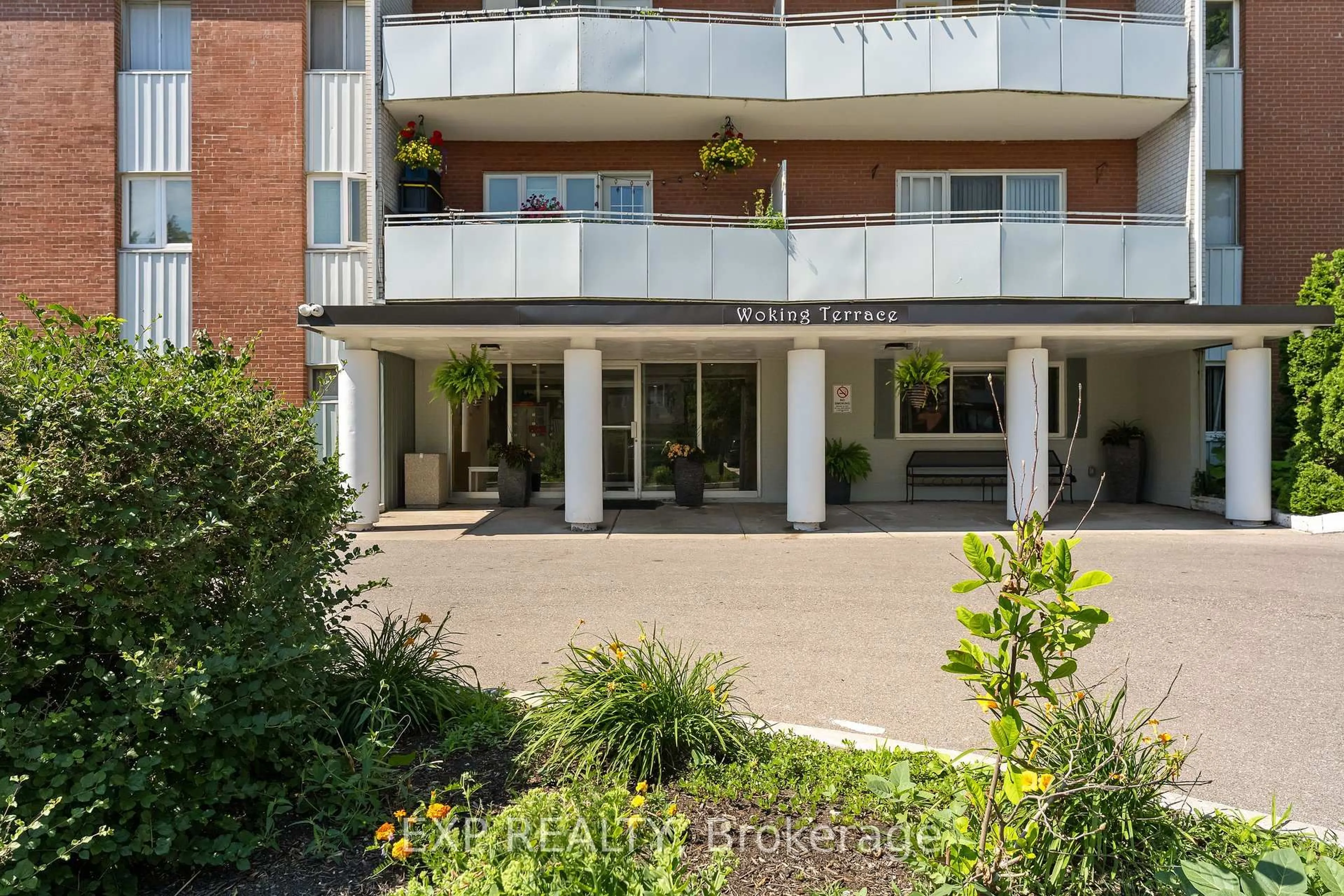 Unknown for 2485 Woking Cres #403, Mississauga Ontario L5K 1Z6