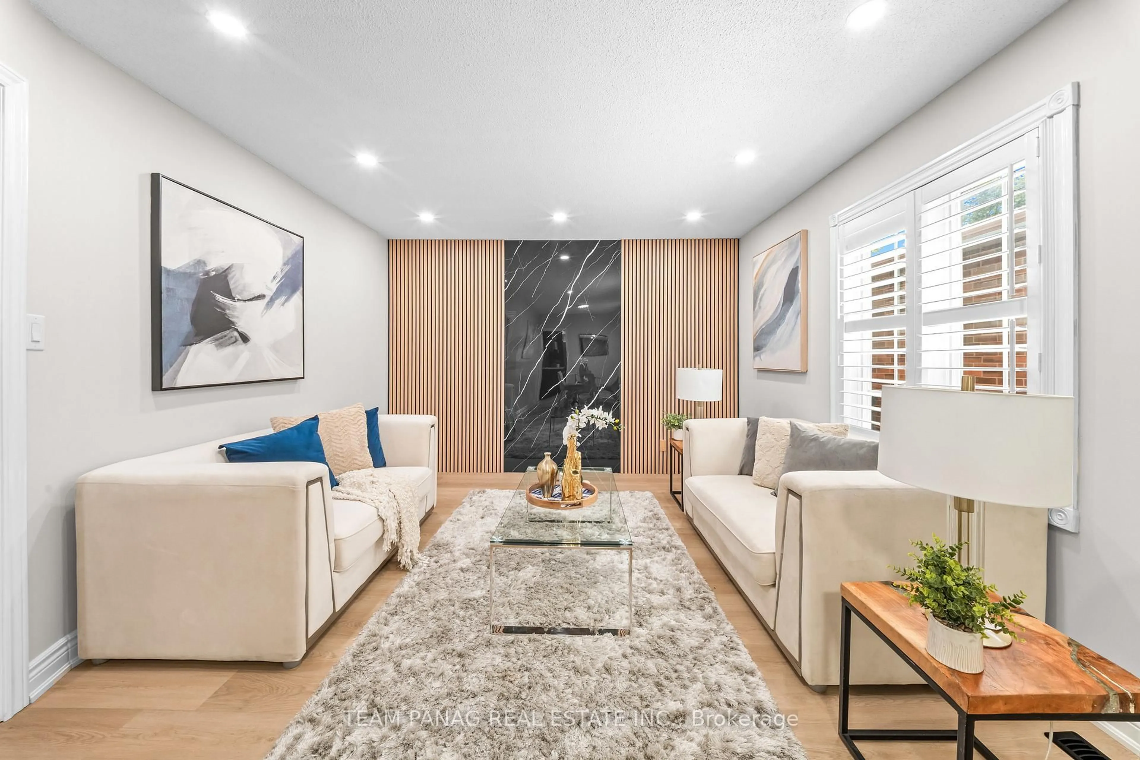 Living room with furniture, unknown for 39 Colchester Ave, Brampton Ontario L6Z 3S7