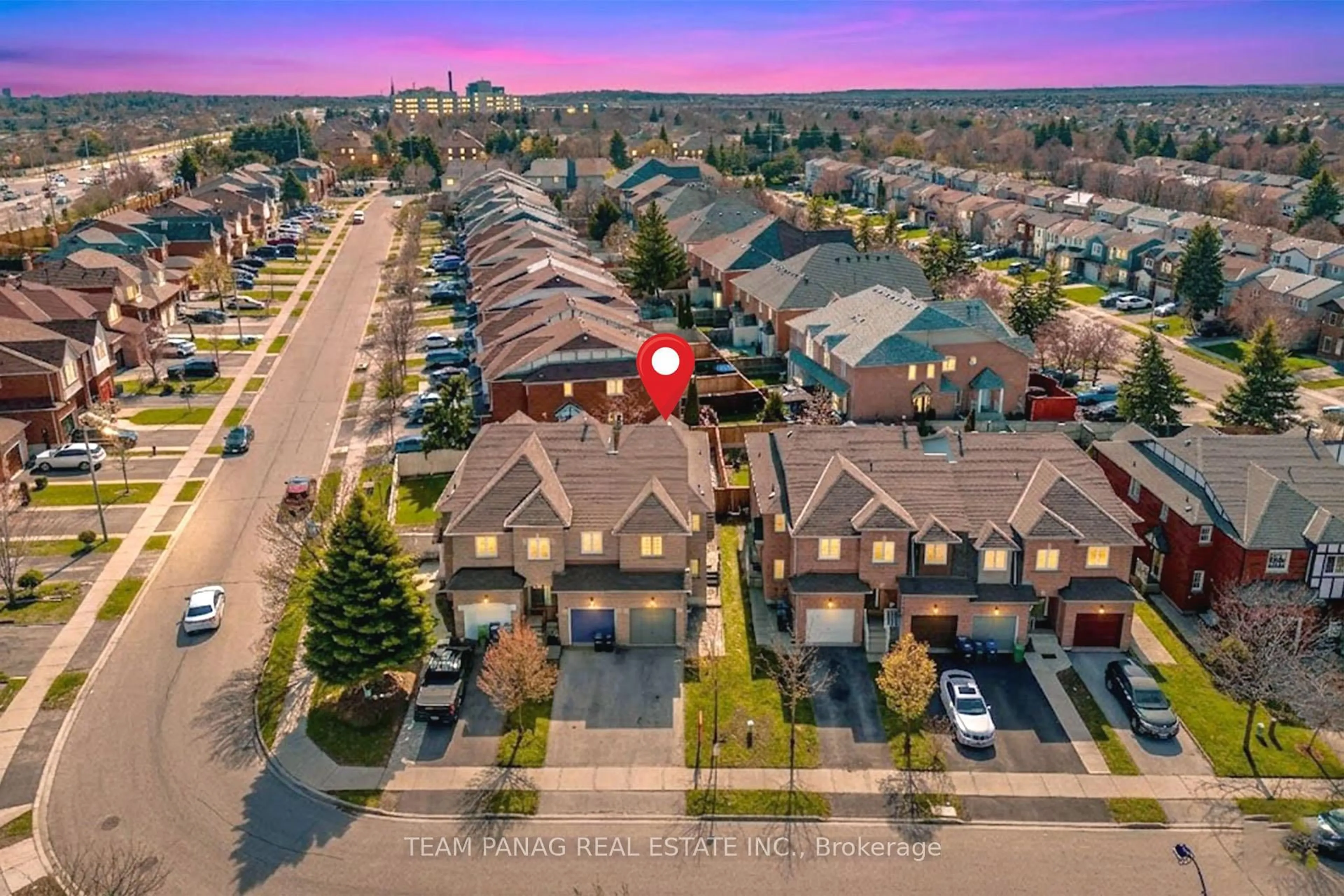 A pic from outside/outdoor area/front of a property/back of a property/a pic from drone, street for 25 Ural Circ, Brampton Ontario L6R 1H3