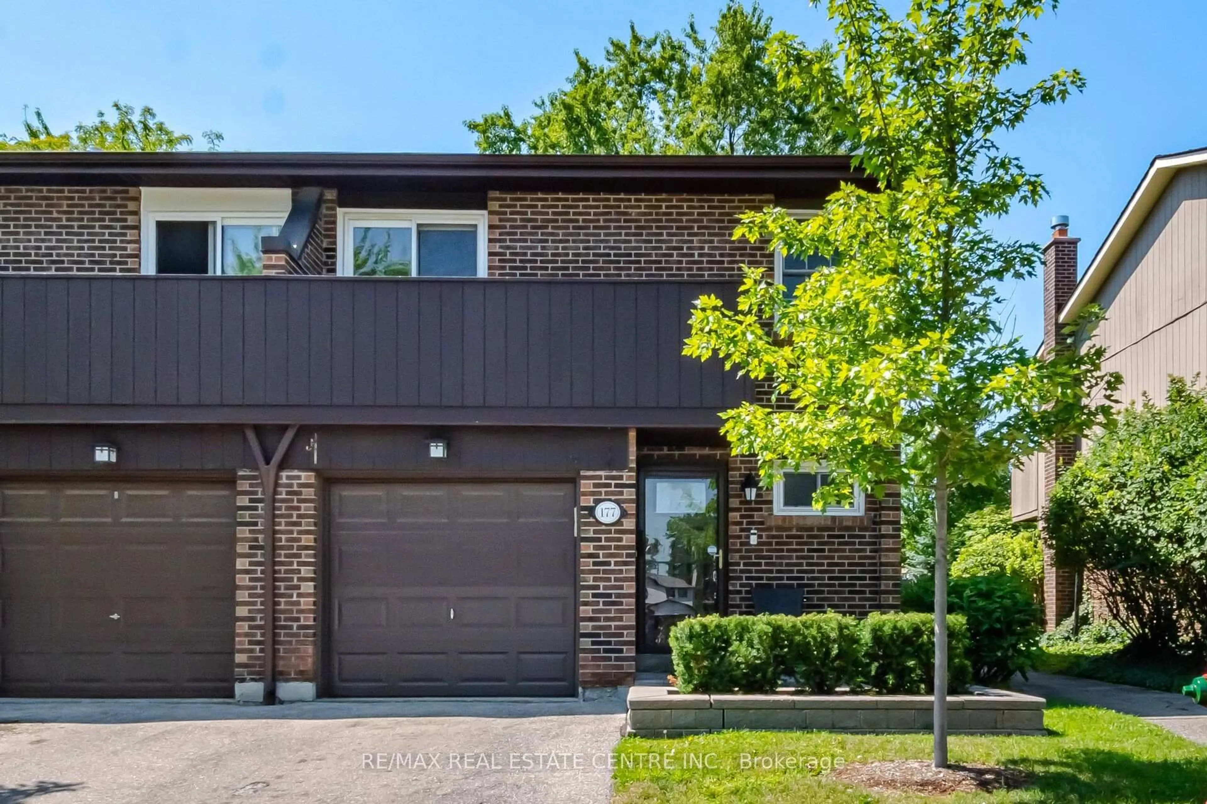 Home with brick exterior material, street for 1951 Rathburn Rd #177, Mississauga Ontario L4W 2N9